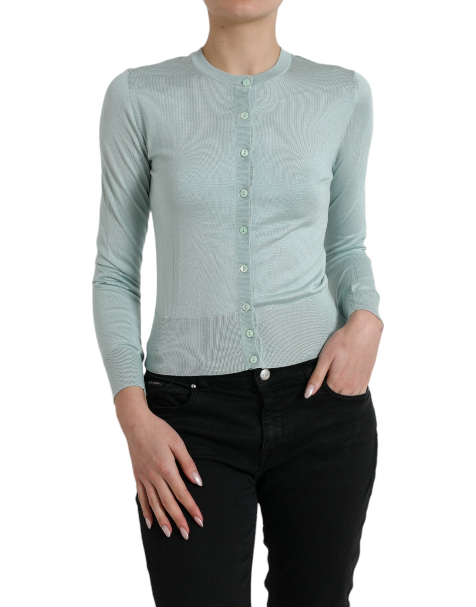 Pull en soie Dolce & Gabbana Light Blue avec col rond, élégant et léger, visible en image.