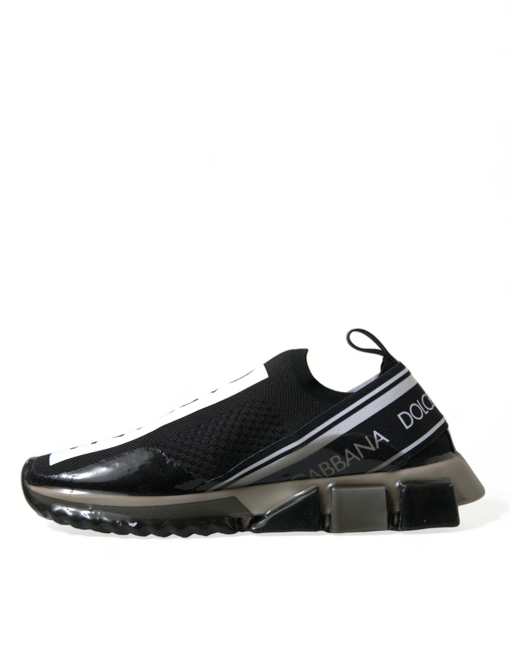Chaussures Dolce & Gabbana Sorrento, sneakers slip-on noires et blanches pour homme, vue de face.