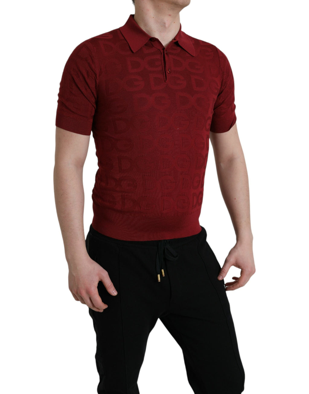 T-shirt en soie bordeaux à col avec manches courtes de Dolce & Gabbana, style élégant et moderne.