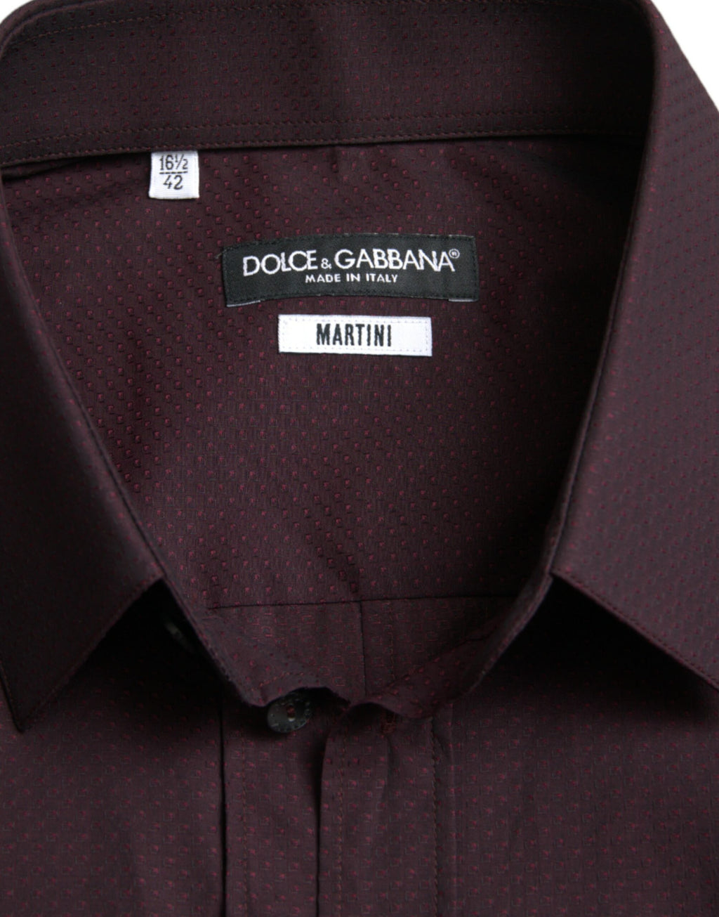 Robe de soirée en jacquard bordeaux Dolce & Gabbana avec détails élégants et coupe sophistiquée.