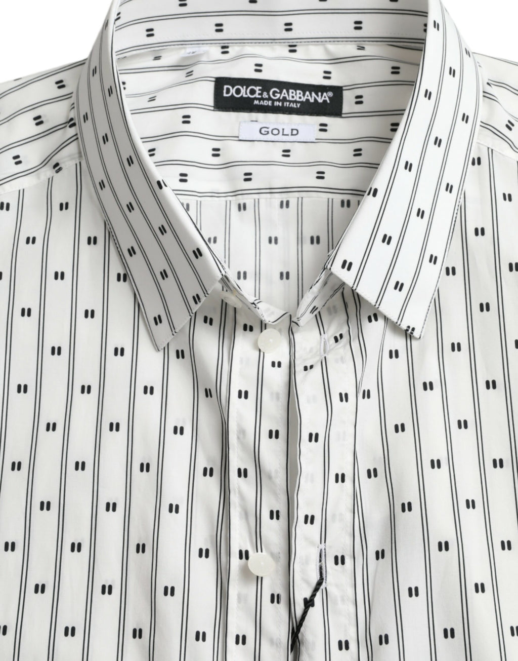 Chemise formelle blanche à motif doré pour homme Dolce & Gabbana, style élégant et sophistiqué, vue de face.