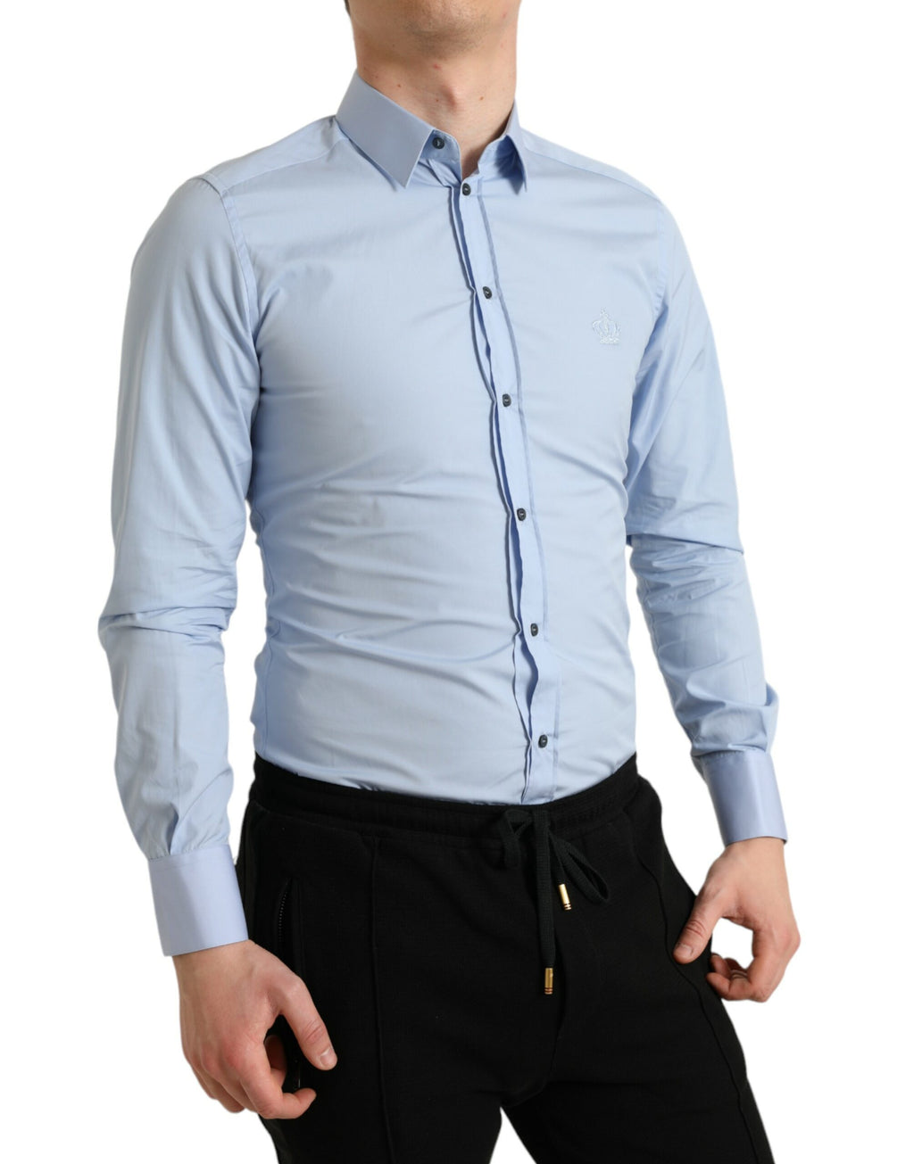 Chemise formelle en coton bleu ciel de Dolce & Gabbana pour homme, avec détails dorés et coupe élégante.