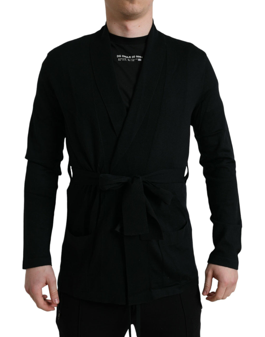 Robe longue en cachemire noir Dolce & Gabbana avec ceinture et manches longues, élégante et sophistiquée.