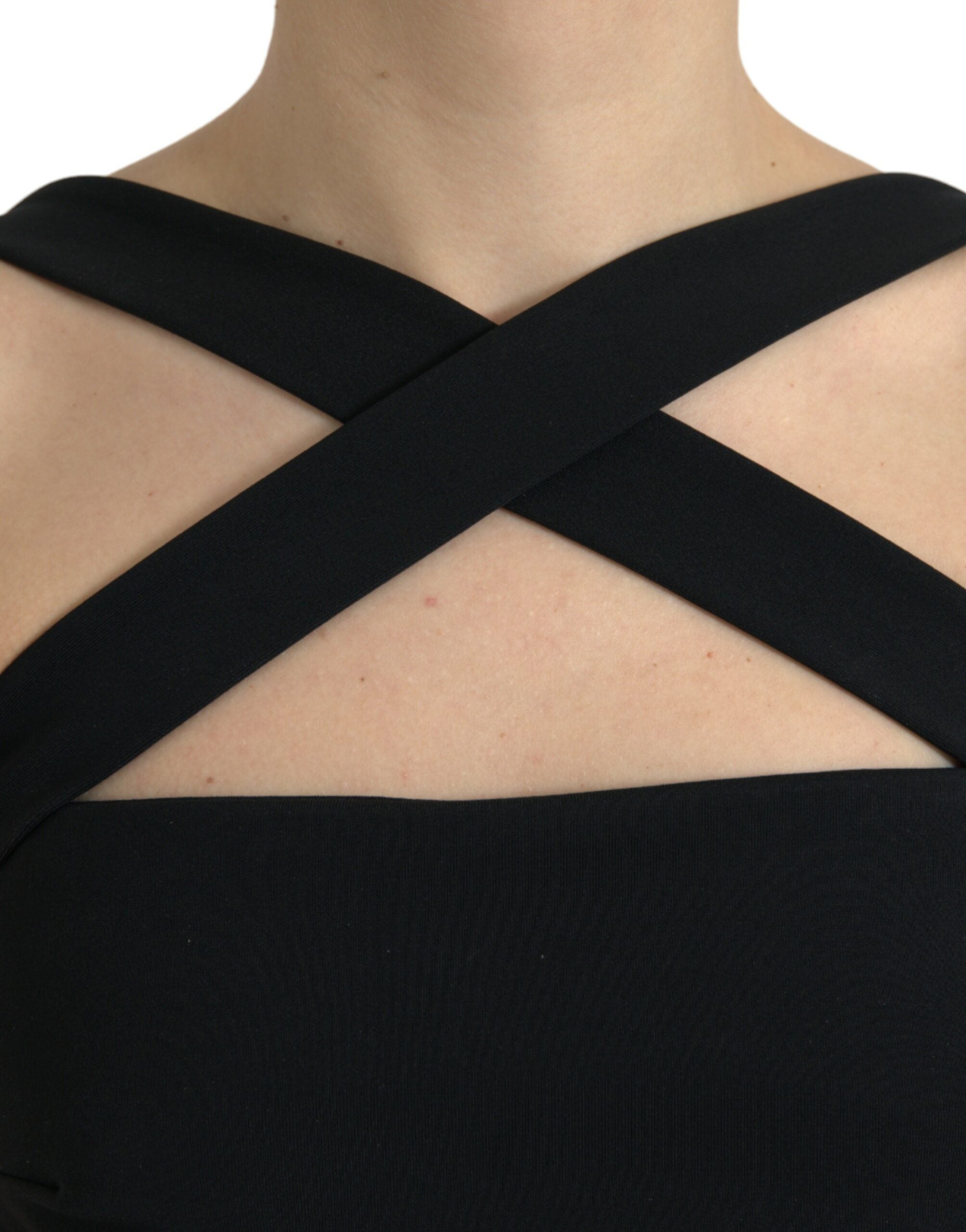 Robe midi noire sans manches à encolure halter de Dolce & Gabbana, robe ajustée en tissu élégant, vue de face.