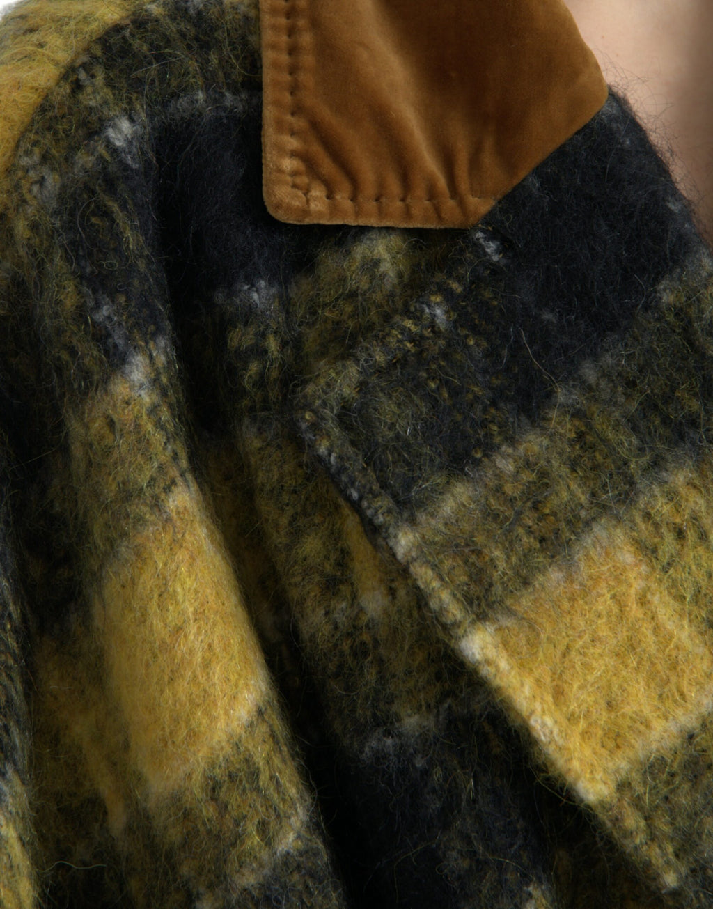 Manteau long à manches longues Dolce & Gabbana à carreaux jaunes, élégant et tendance, en tissu léger.
