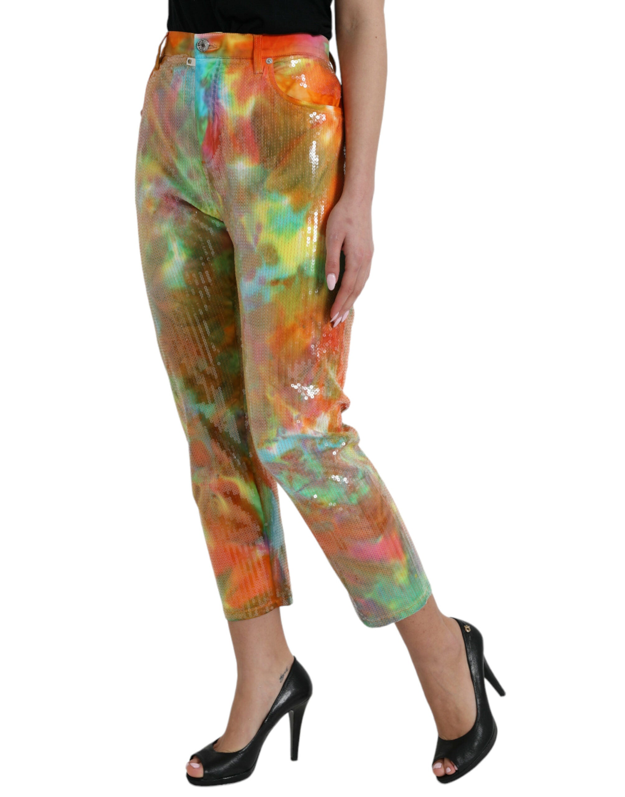 Pantalon court à taille haute Dolce & Gabbana, tie-dye multicolore, sequins, style tendance et glamour.