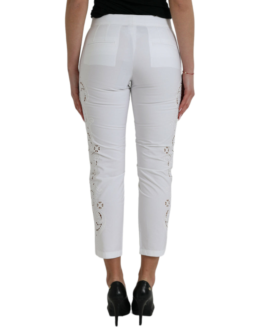 Pantalon court blanc en coton avec découpes, taille mi-haute, de la marque Dolce & Gabbana.