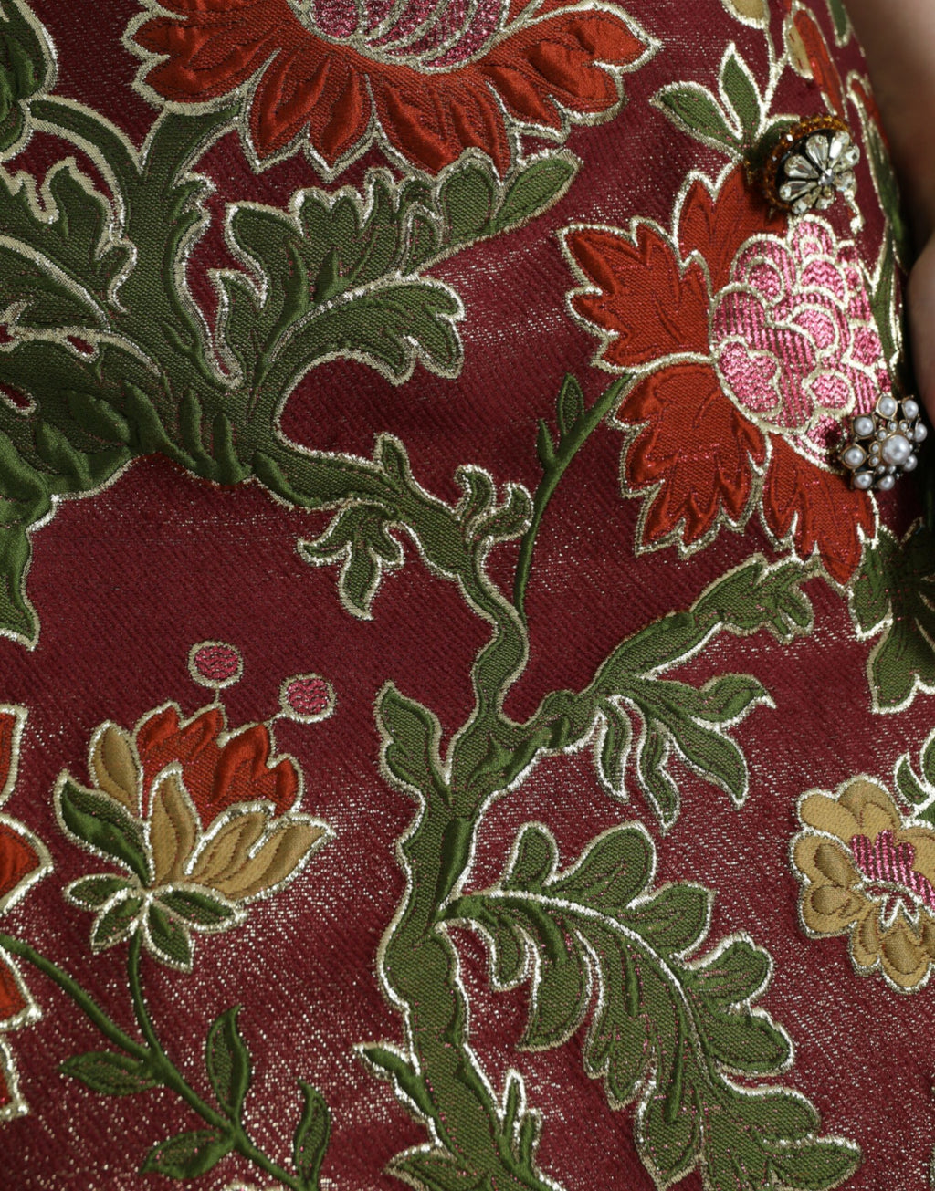 Jupe courte en jacquard floral bordeaux Dolce & Gabbana, style A-line, élégante et sophistiquée.
