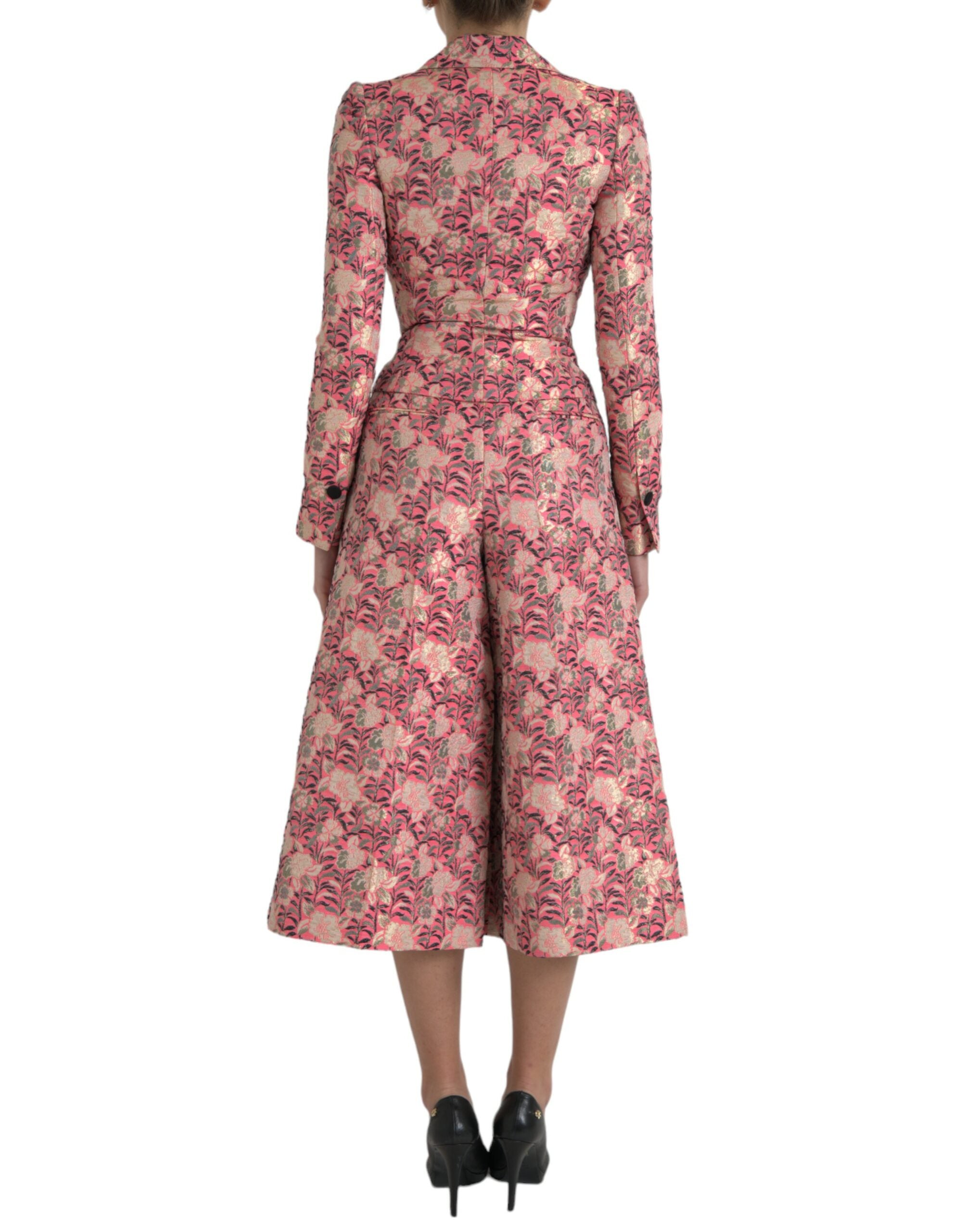Costume deux pièces Dolce & Gabbana en jacquard floral rose, coupe slim fit, tissu élégant et détails sophistiqués.