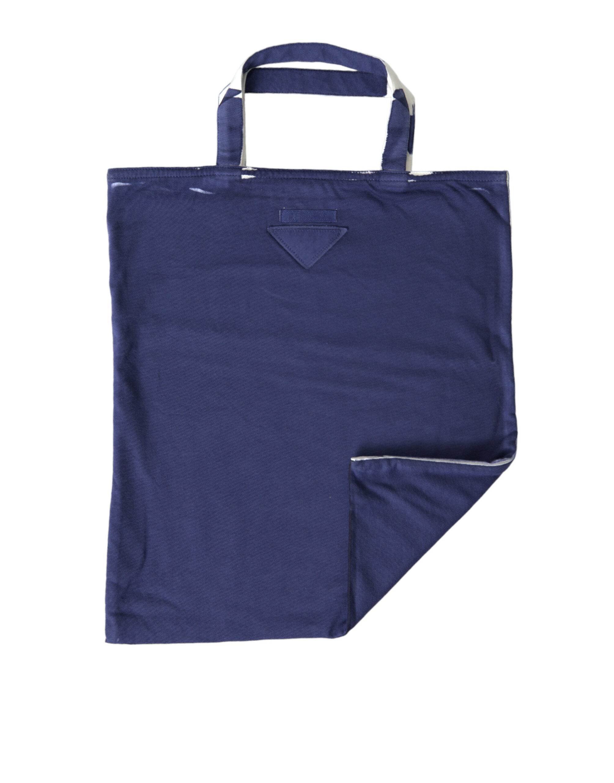 Sac shopping Prada en jersey bleu avec logo, bandoulière et grande capacité, idéal pour transporter des affaires avec style.