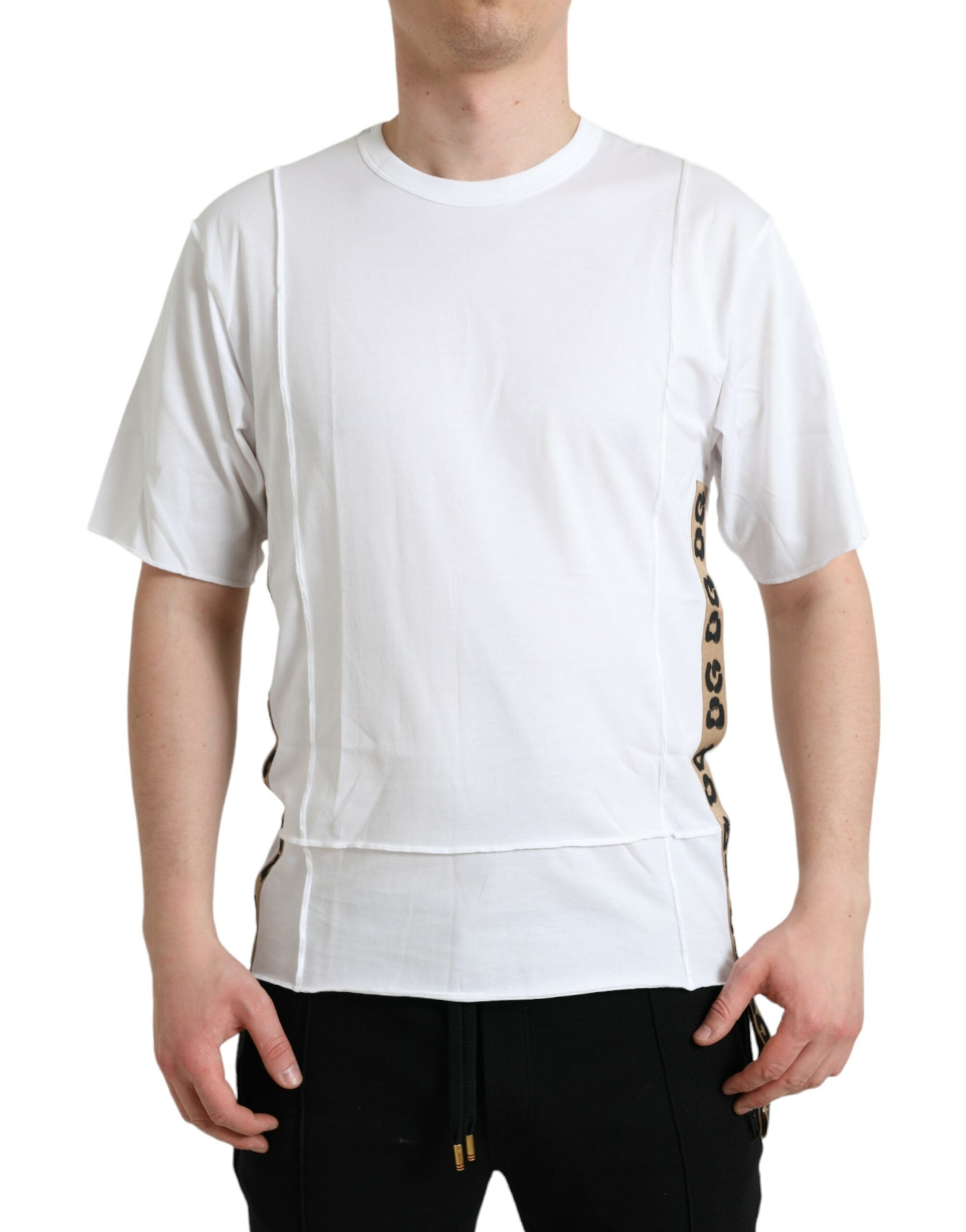 T-shirt blanc Dolce & Gabbana avec logo, col ras du cou, manches courtes, style décontracté et élégant.
