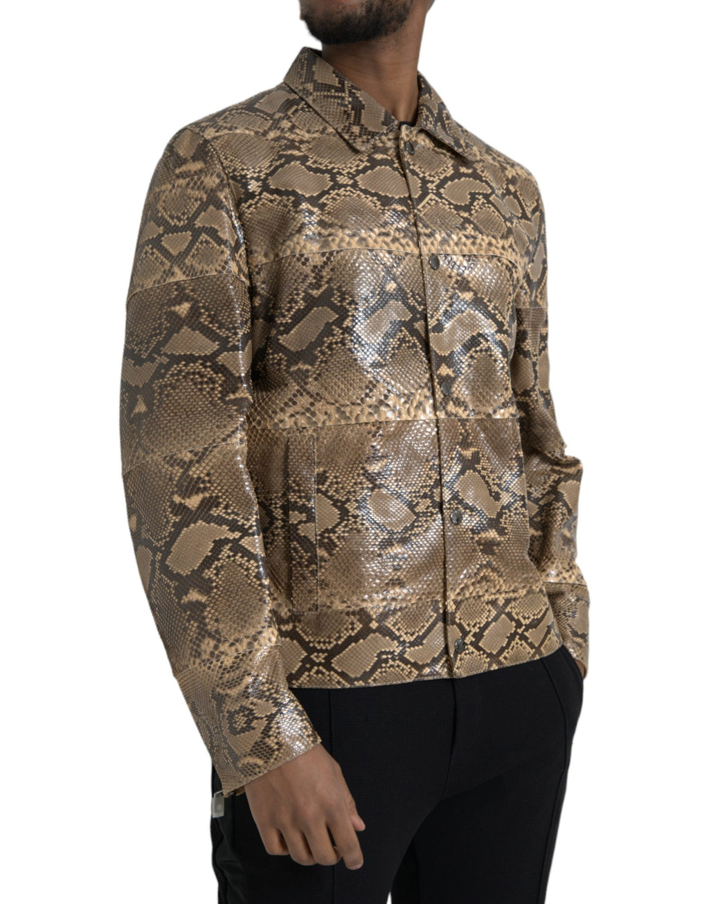 Blouson biker beige en cuir exotique Dolce & Gabbana, veste tendance avec détails en cuir, mode élégante et sophistiquée.