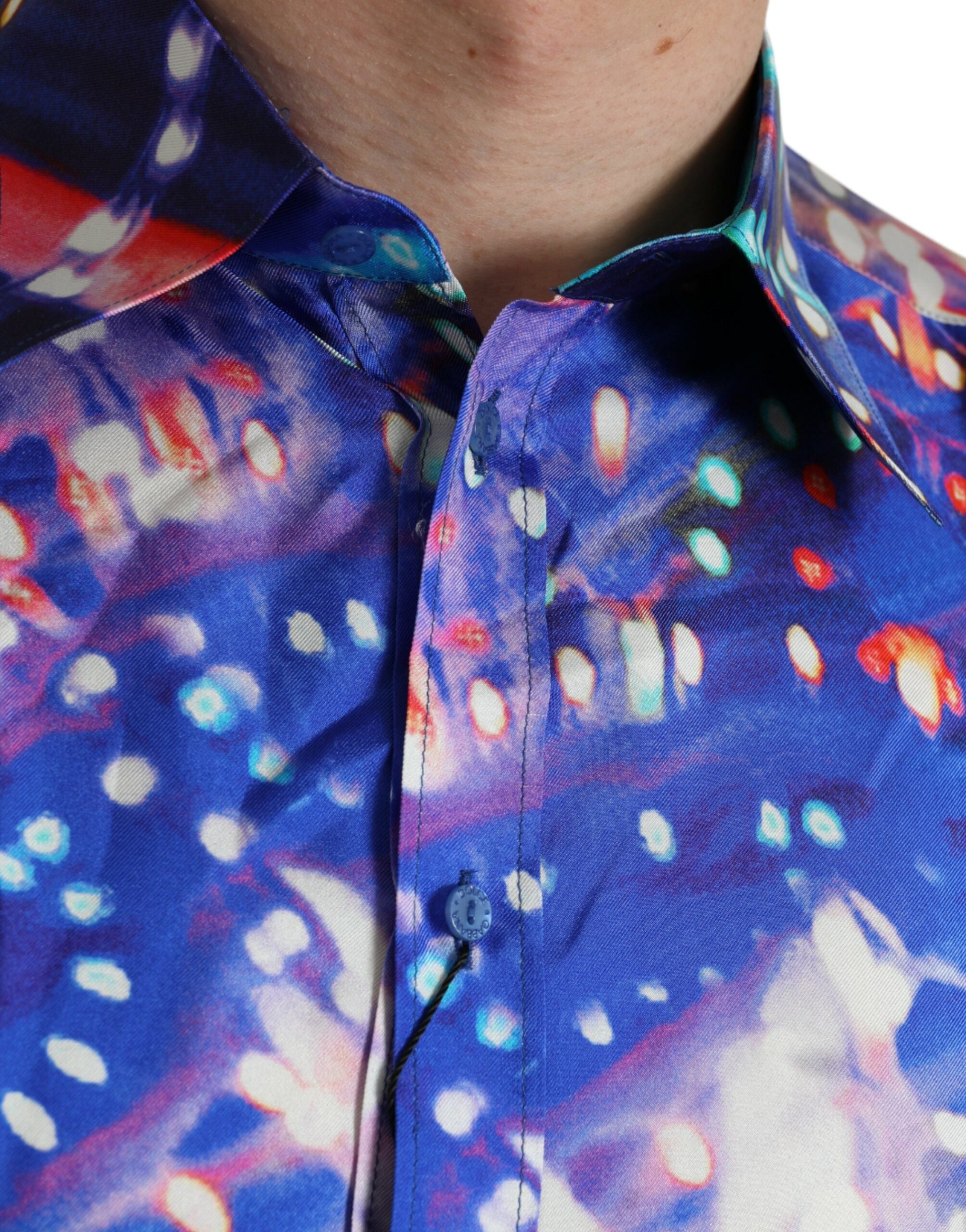 Chemise slim en soie pour homme Dolce & Gabbana Luminarie violette, avec design élégant et détails raffinés.