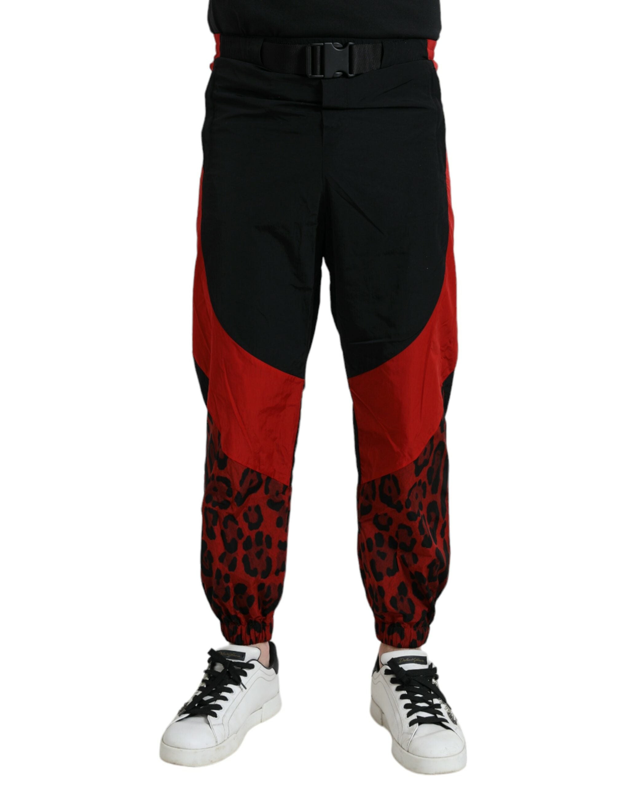 Pantalon de jogging en nylon noir et rouge à motif léopard de Dolce & Gabbana, style décontracté et tendance.