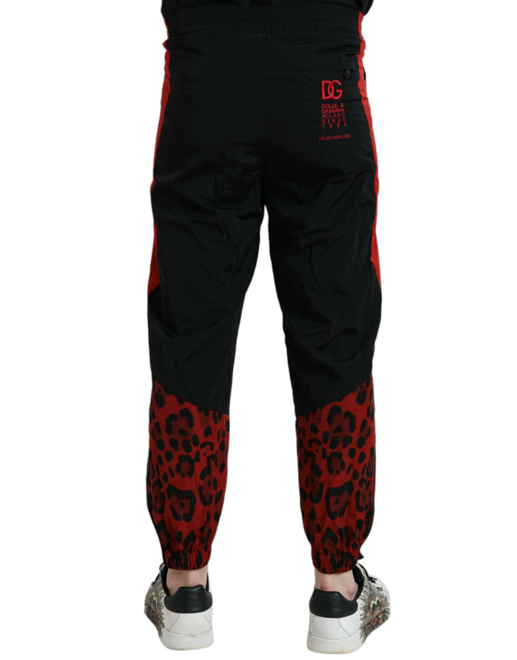 Pantalons de jogging en nylon noir et rouge à motif léopard de Dolce & Gabbana, style décontracté et tendance.