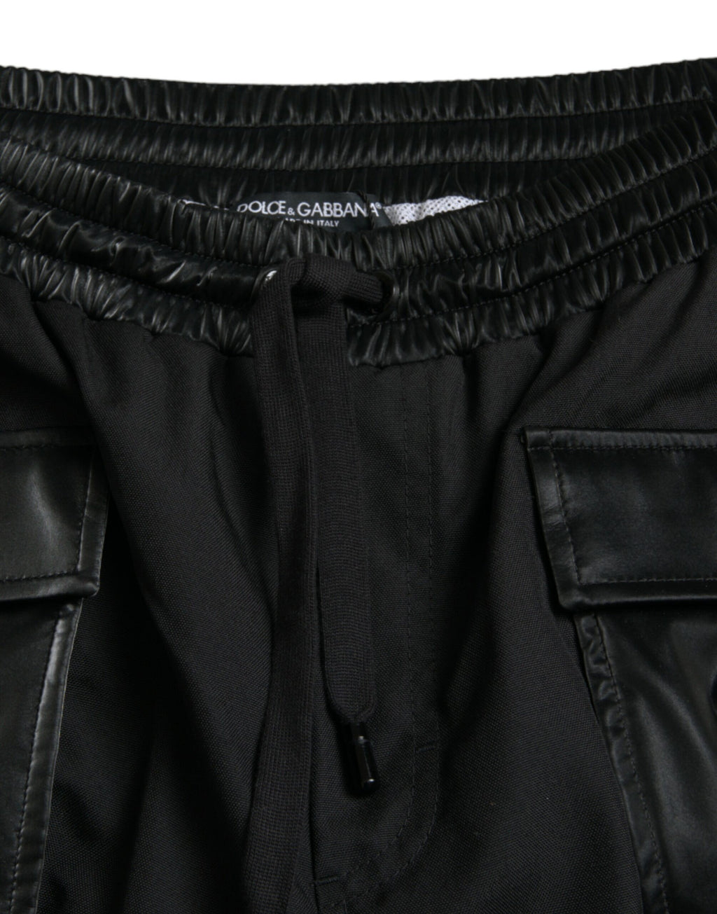 Pantalon de jogging noir en nylon Dolce & Gabbana pour homme, style cargo avec poches et couture décontractée.