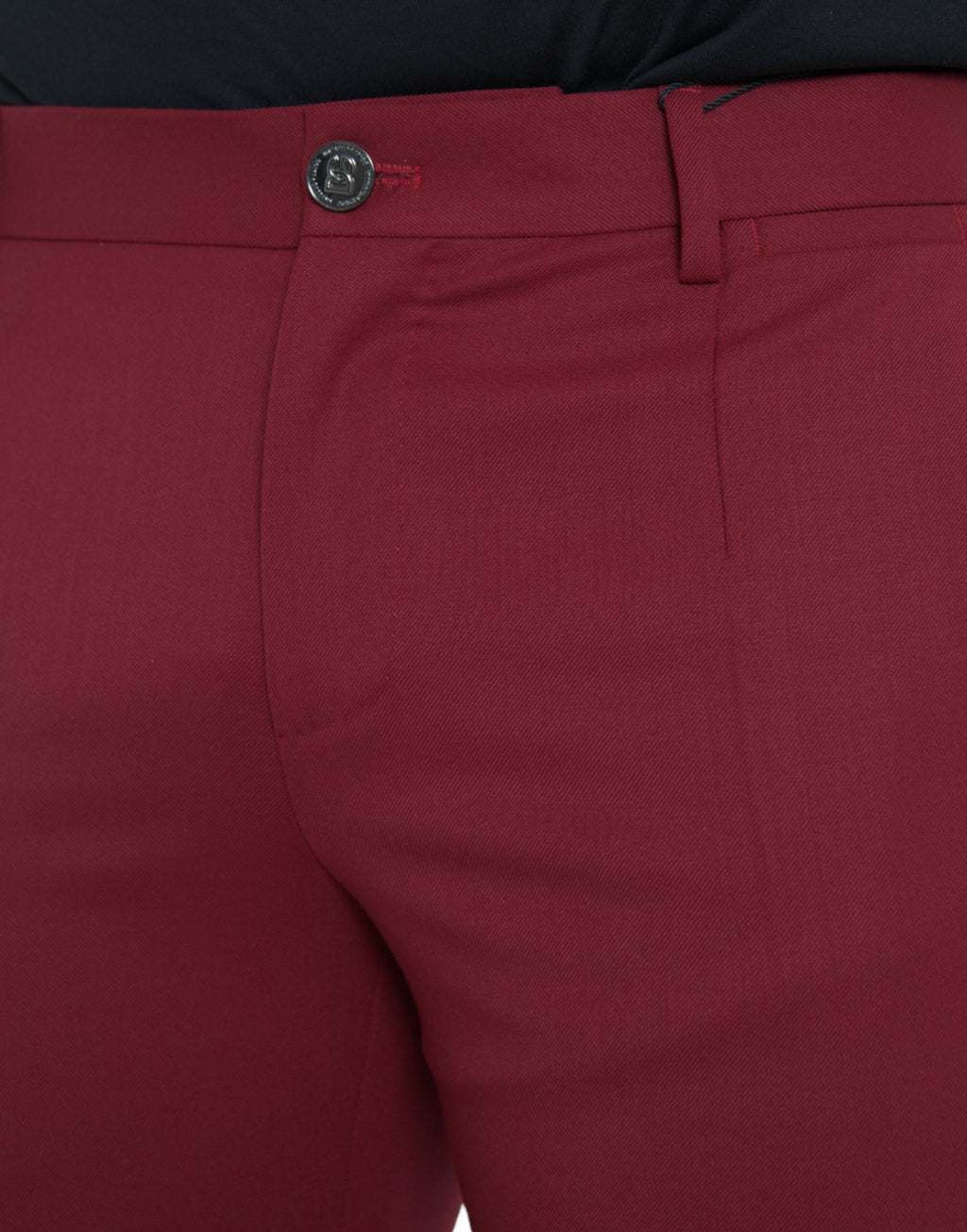 Pantalon homme slim en laine rouge Dolce & Gabbana, costume élégant et ajusté, vue de face sur fond neutre.
