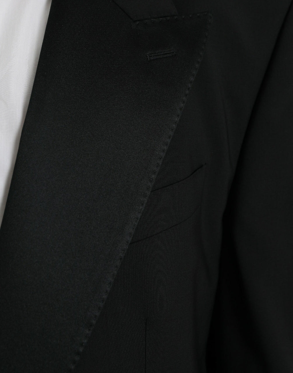 Manteau blazer noir Dolce & Gabbana Sicilia à un seul boutonnage, élégant et classique, visible en image.