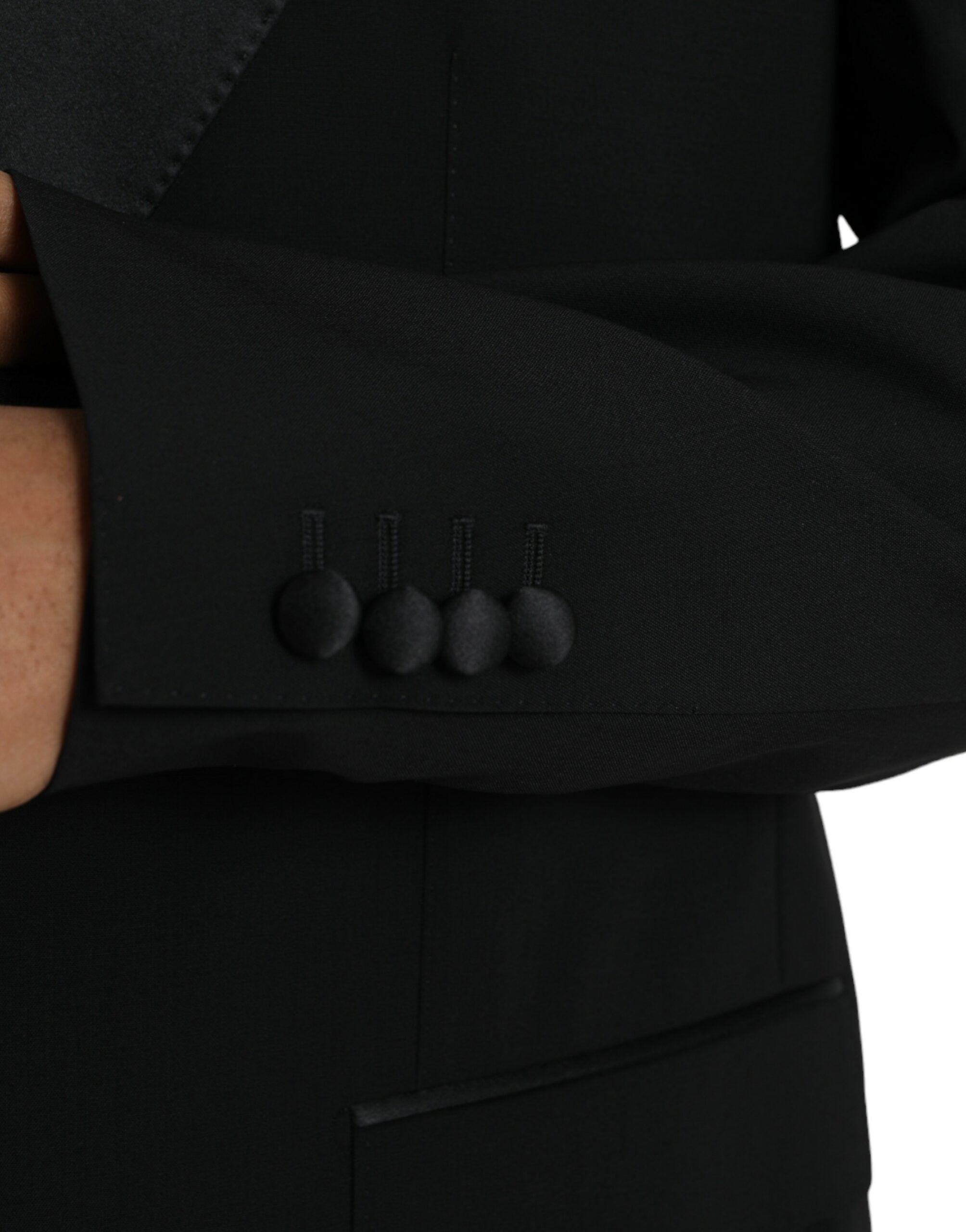 Manteau blazer noir Dolce & Gabbana Sicilia à un seul boutonnage, élégant et classique, porté sur un mannequin.