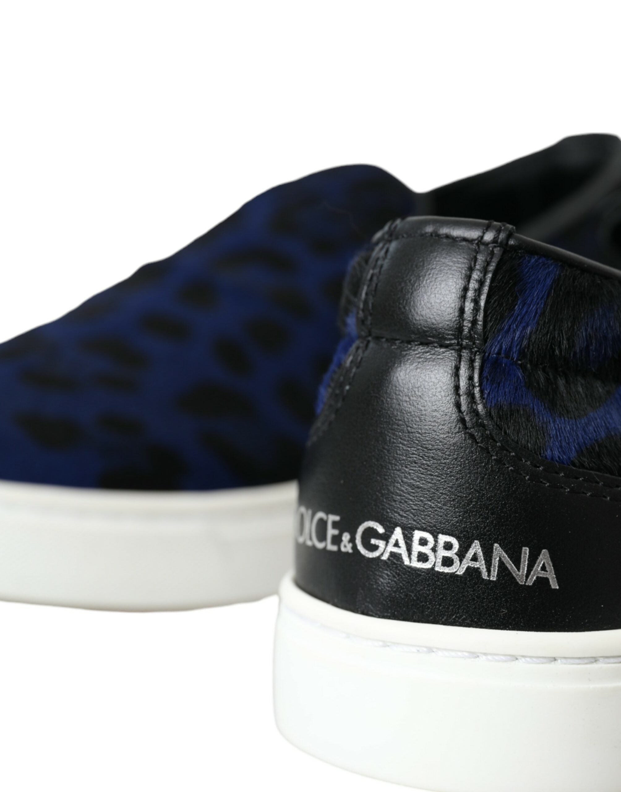 Chaussures Dolce & Gabbana en cuir de veau bleu avec motifs léopard en poil, baskets élégantes et tendance.