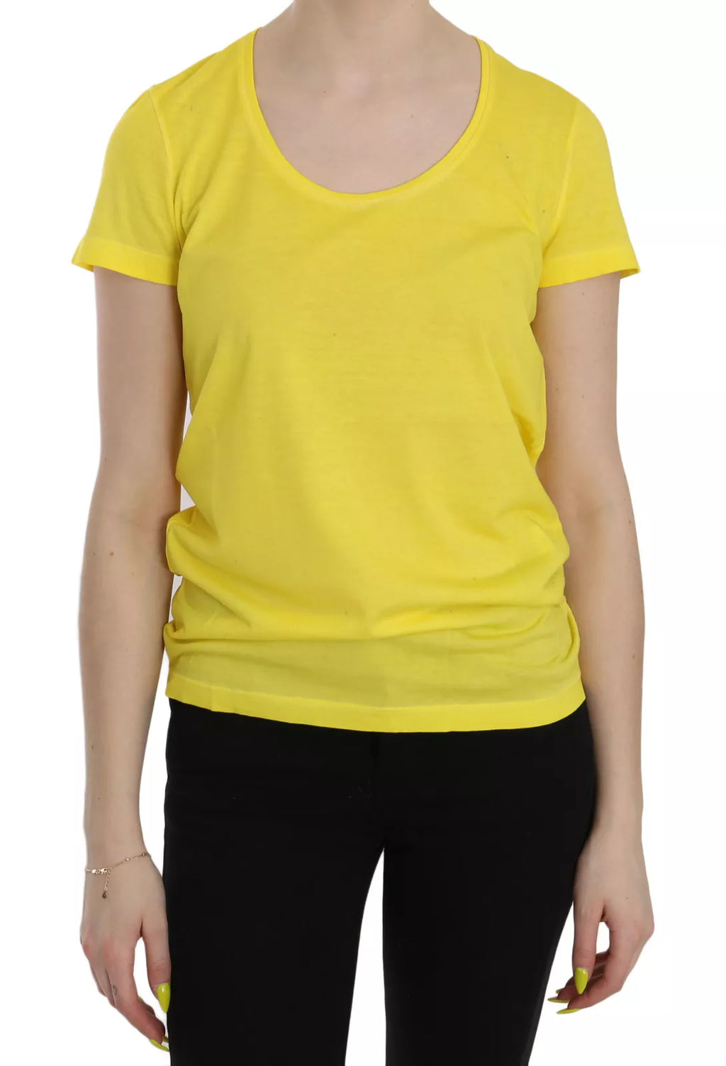 Chemise courte à col rond jaune de Dsquared², manches courtes, style décontracté et moderne, idéale pour un look estival.