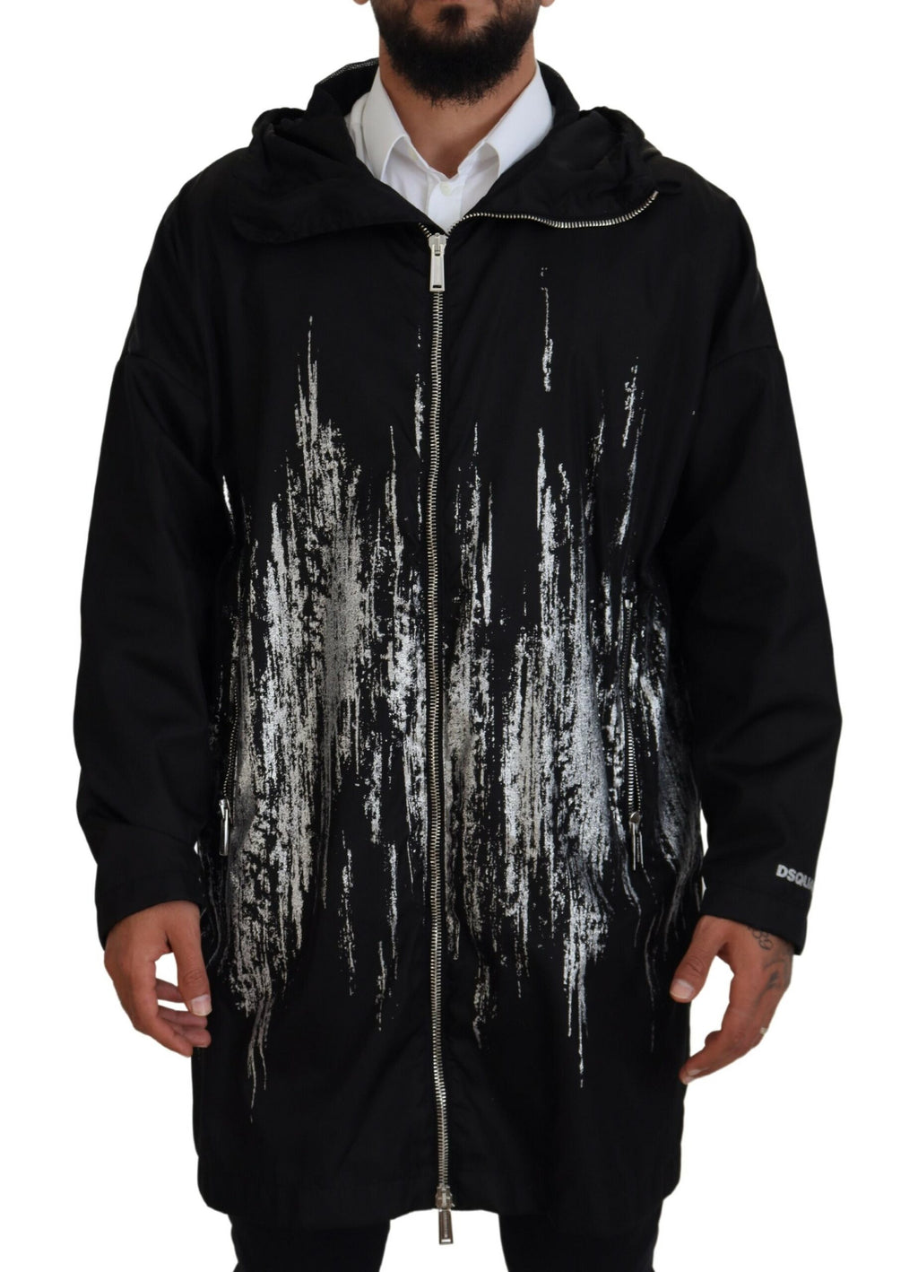 Veste longue en nylon noire et blanche à capuche avec imprimé, par Dsquared², style décontracté et tendance.