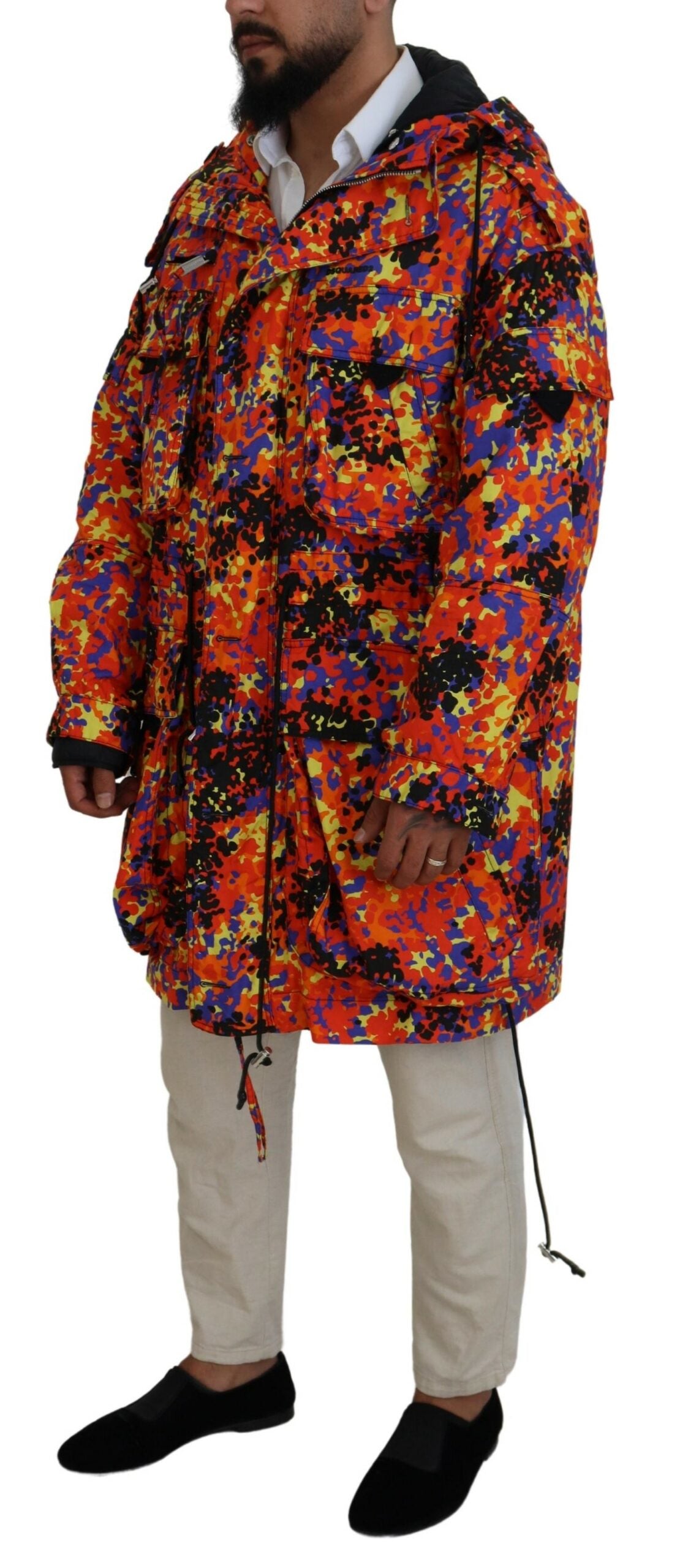 Veste long à capuche multicolore Dsquared² avec poches cargo, style décontracté et tendance, visible en détail sur l'image.