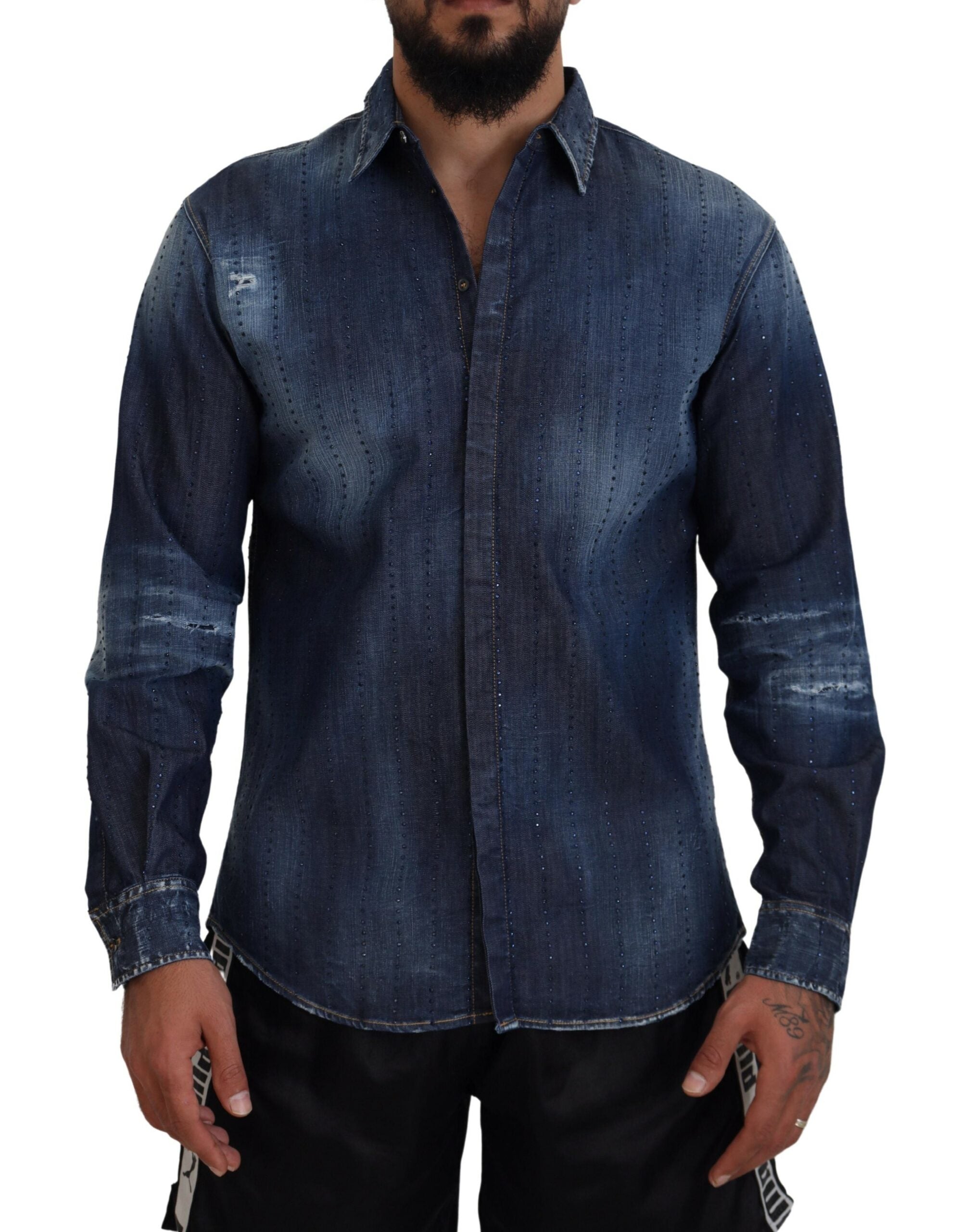 Chemise en jean bleue Dsquared² avec déchirures, cristaux ornementaux et style décontracté.