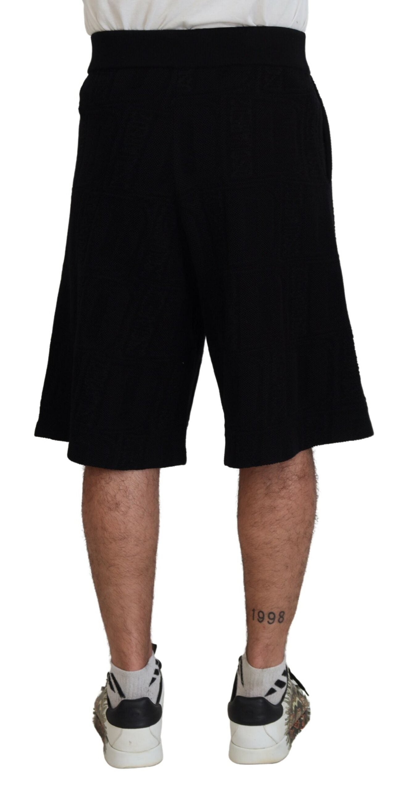 Shorts bermuda noirs pour homme de style décontracté, en tissu solide, de la marque Dsquared², pulls-on, mode casual.