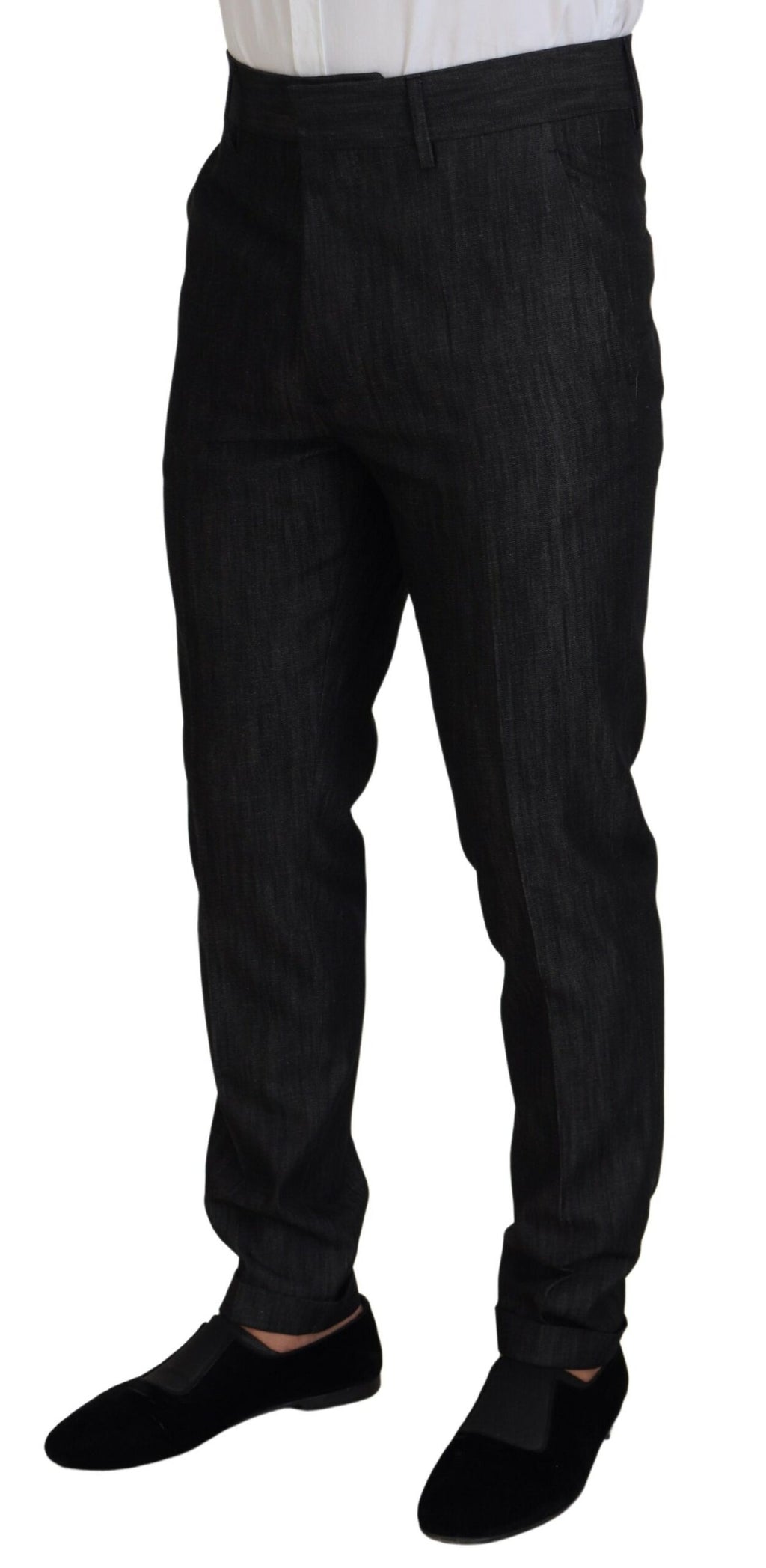 Costume deux pièces en coton noir Dsquared² Miami, veste croisée simple, élégant et moderne, visible sur le mannequin.