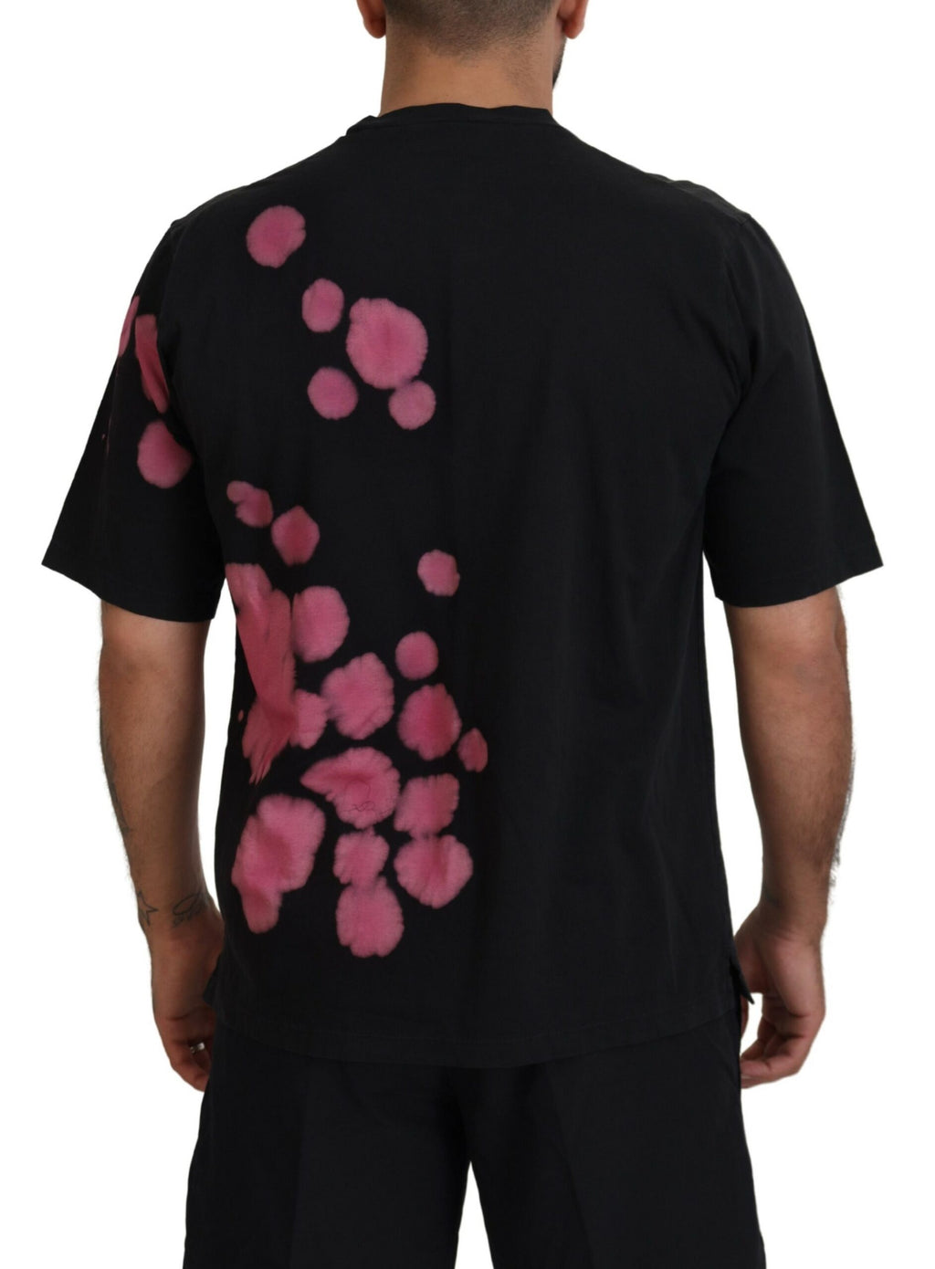 T-shirt pour homme Dsquared² à manches courtes, col rond, coton noir et rose, style décontracté et moderne.