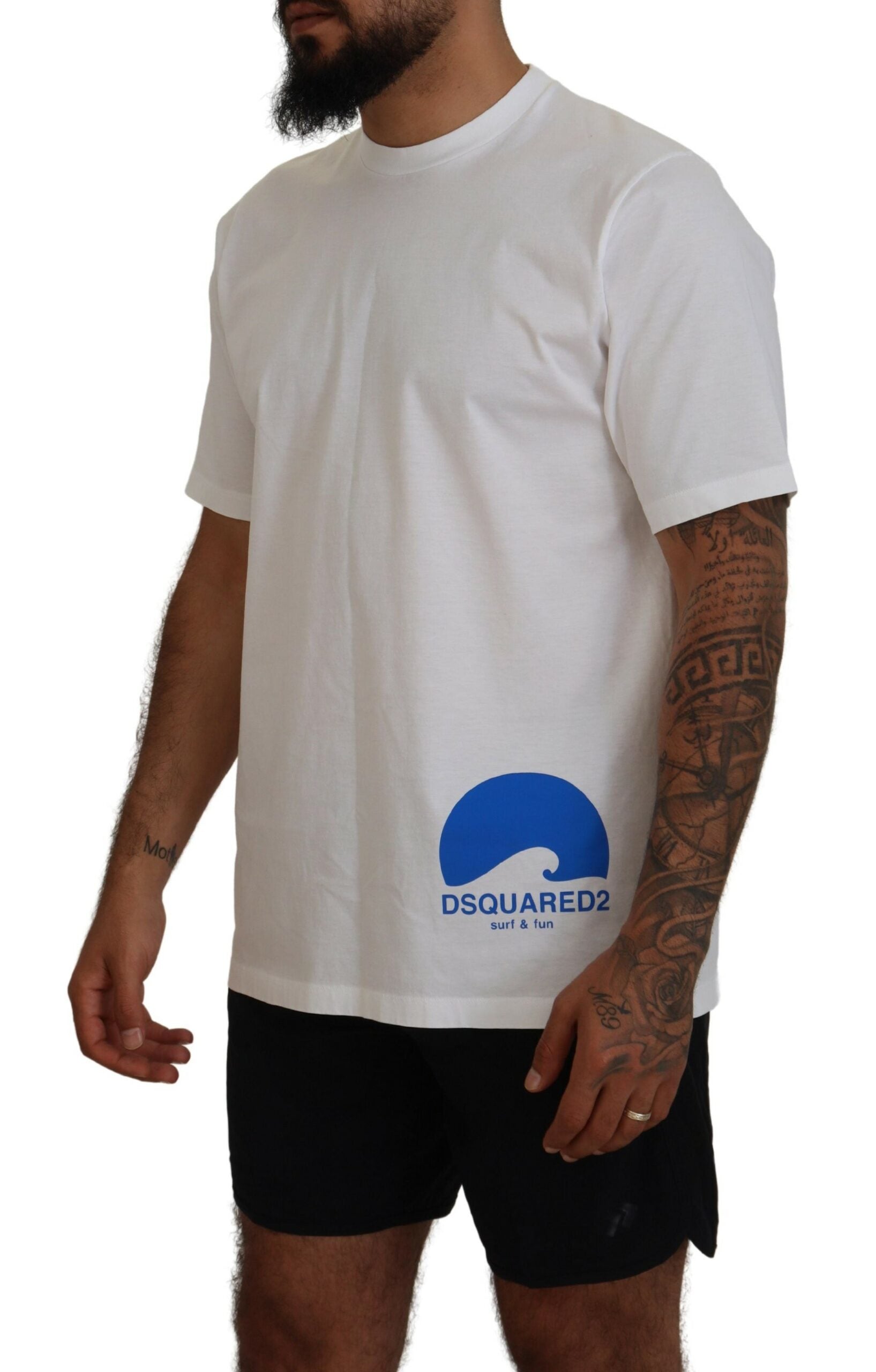 T-shirt à manches courtes en coton blanc de Dsquared², col rond et coupe classique, vue frontale.