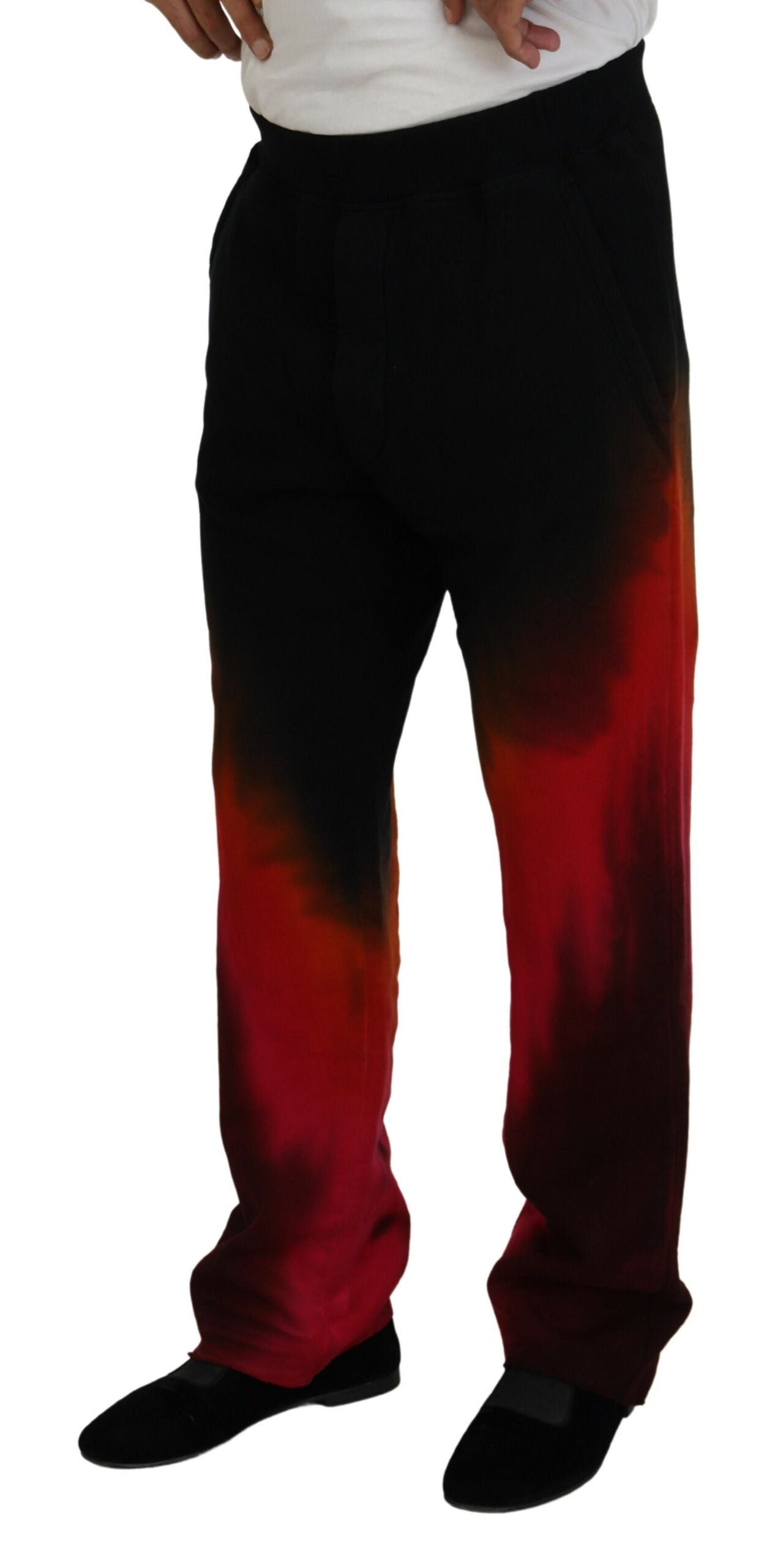 Pantalons décontractés en coton noir et rouge avec logo imprimé de la marque Dsquared², style casual et tendance.