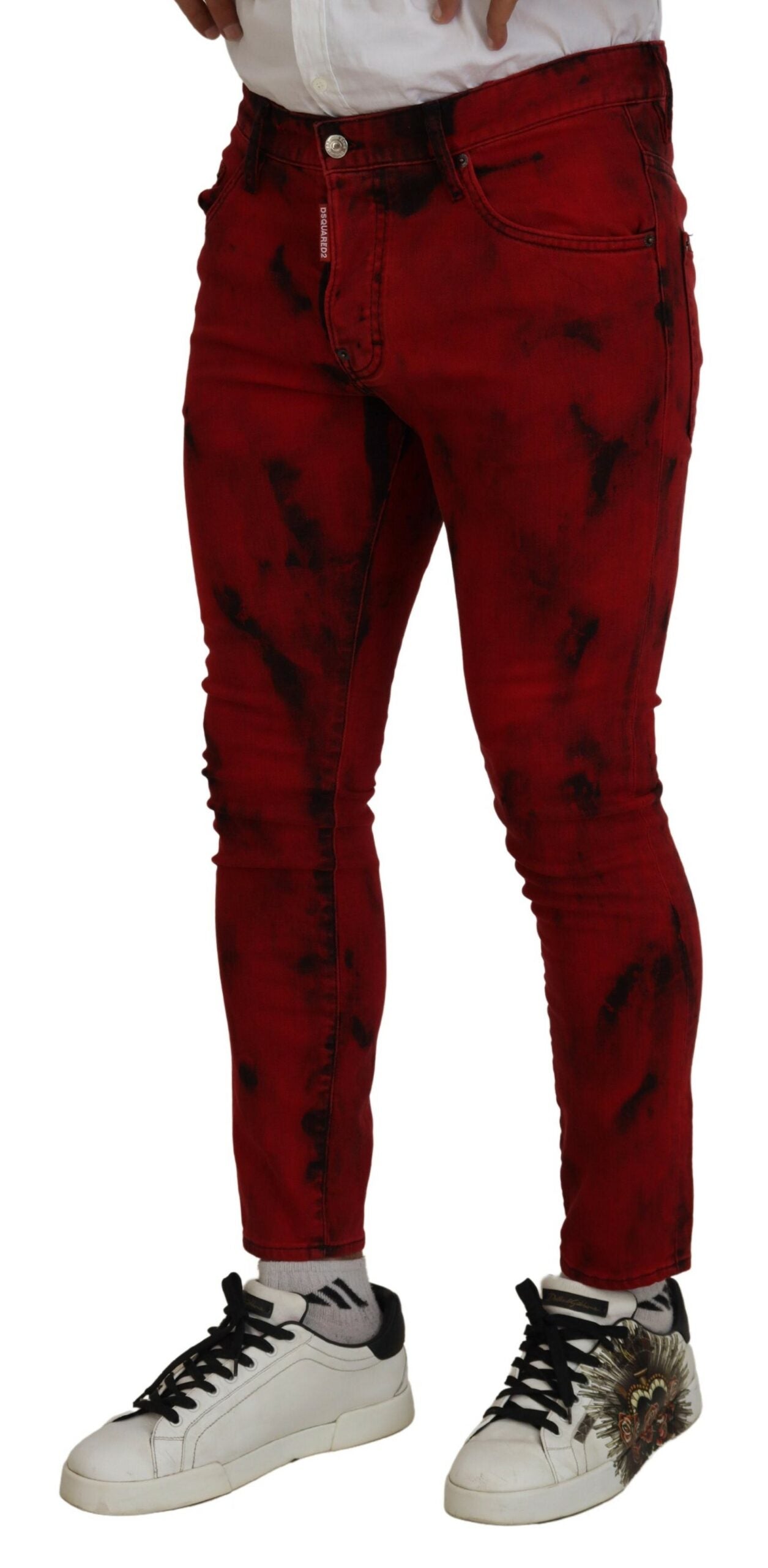 Jeans homme Dsquared² skinny délavé en coton rouge avec effet tie-dye, style décontracté en denim ajusté.