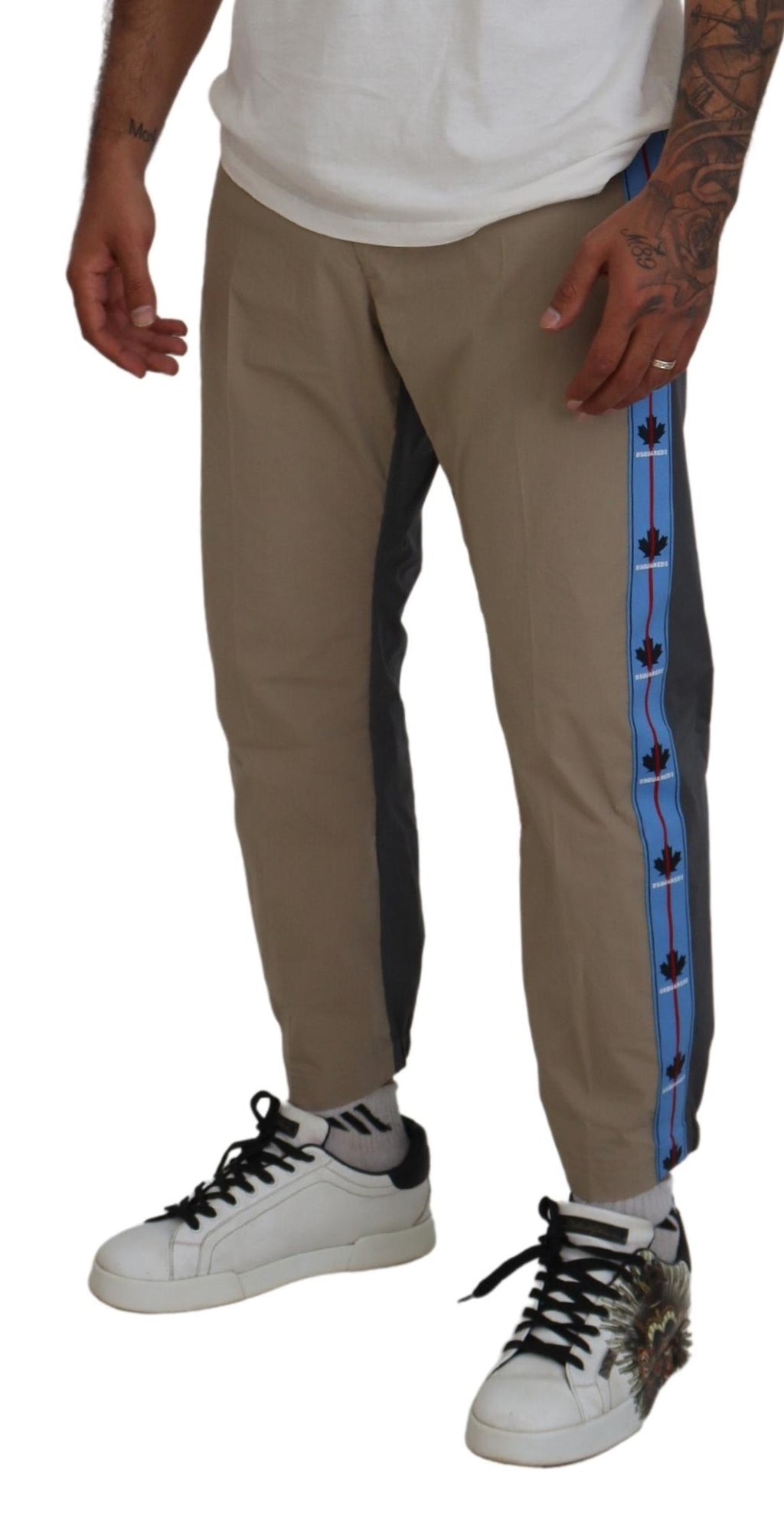 Pantalon décontracté pour homme en coton gris et marron deux tons de la marque Dsquared², visible en détail dans l’image.