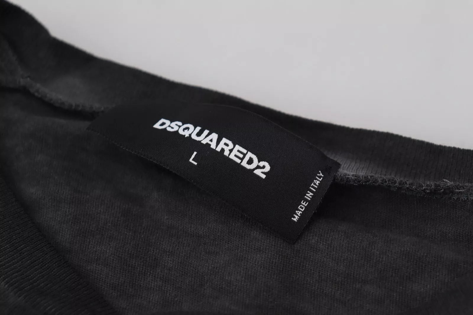 Pull à manches longues en coton et lin noir de Dsquared², sweater décontracté avec design élégant et moderne.