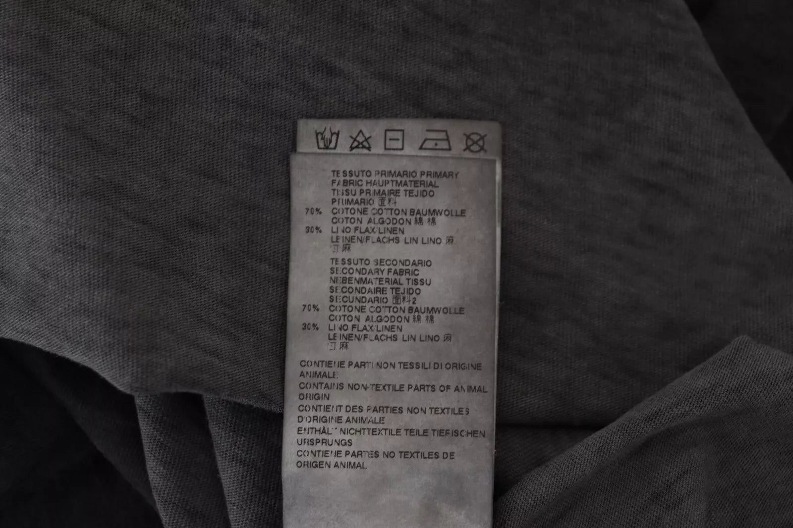 Sweat-shirt à manches longues en coton et lin noir de Dsquared², vue de face, détails du tissu et coupe décontractée visible.