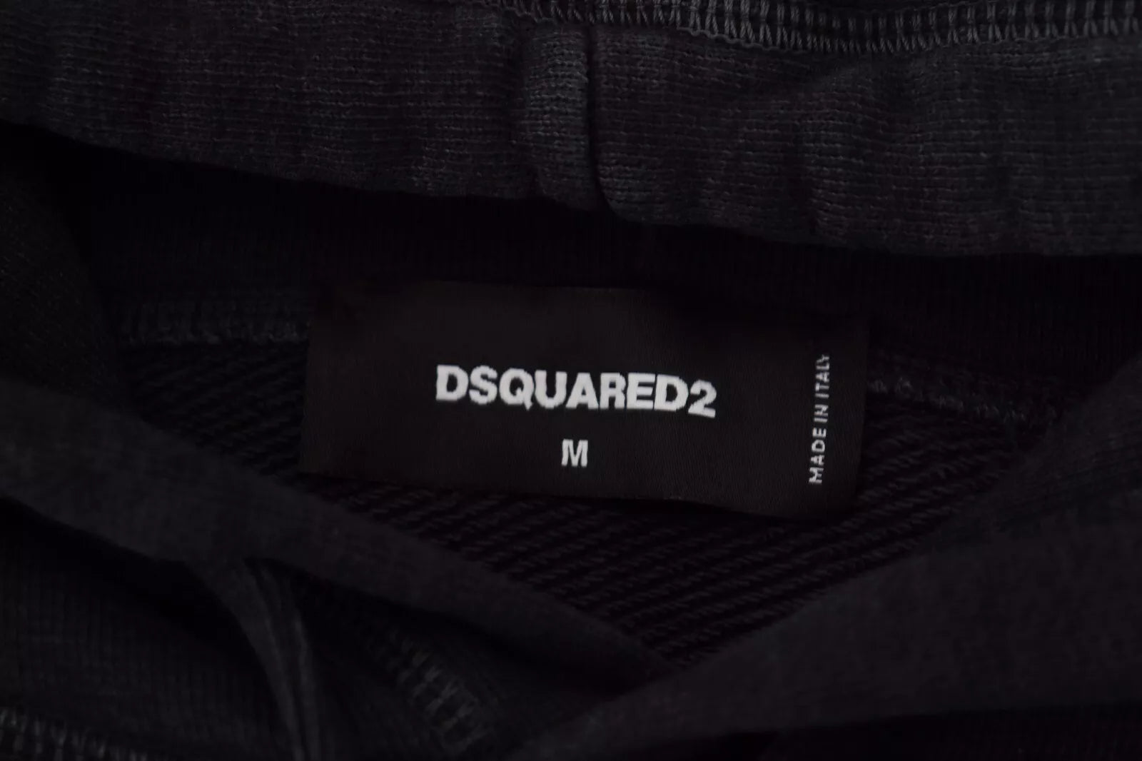 Sweat-shirt à capuche noir en coton pour homme de Dsquared² avec impression graphique, doux et confortable.
