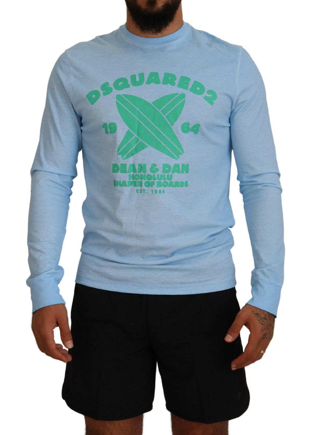Pull homme à manches longues de Dsquared² bleu clair avec imprimé, doux et confortable, visible en gros plan dans l'image.