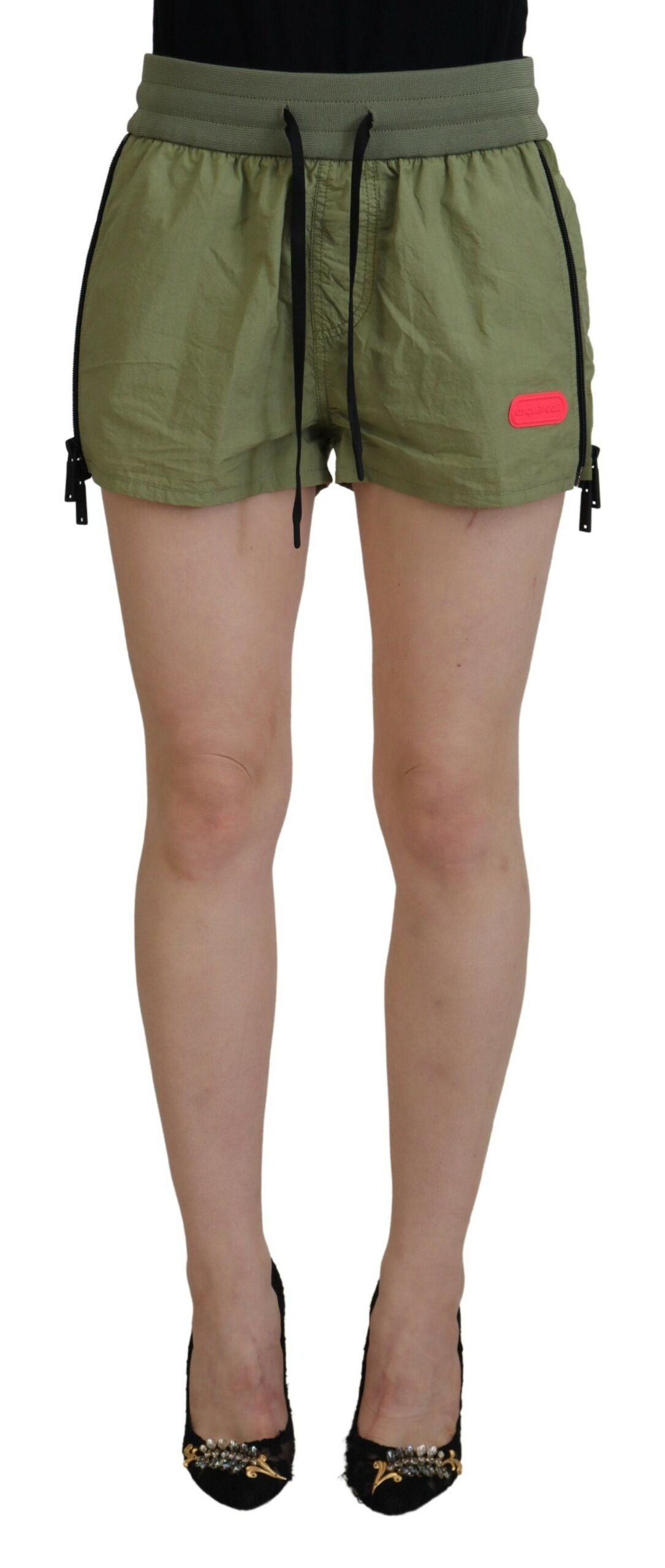 Shorts verts en coton à taille moyenne et cordon de serrage de la marque Dsquared², avec coupe tapered.