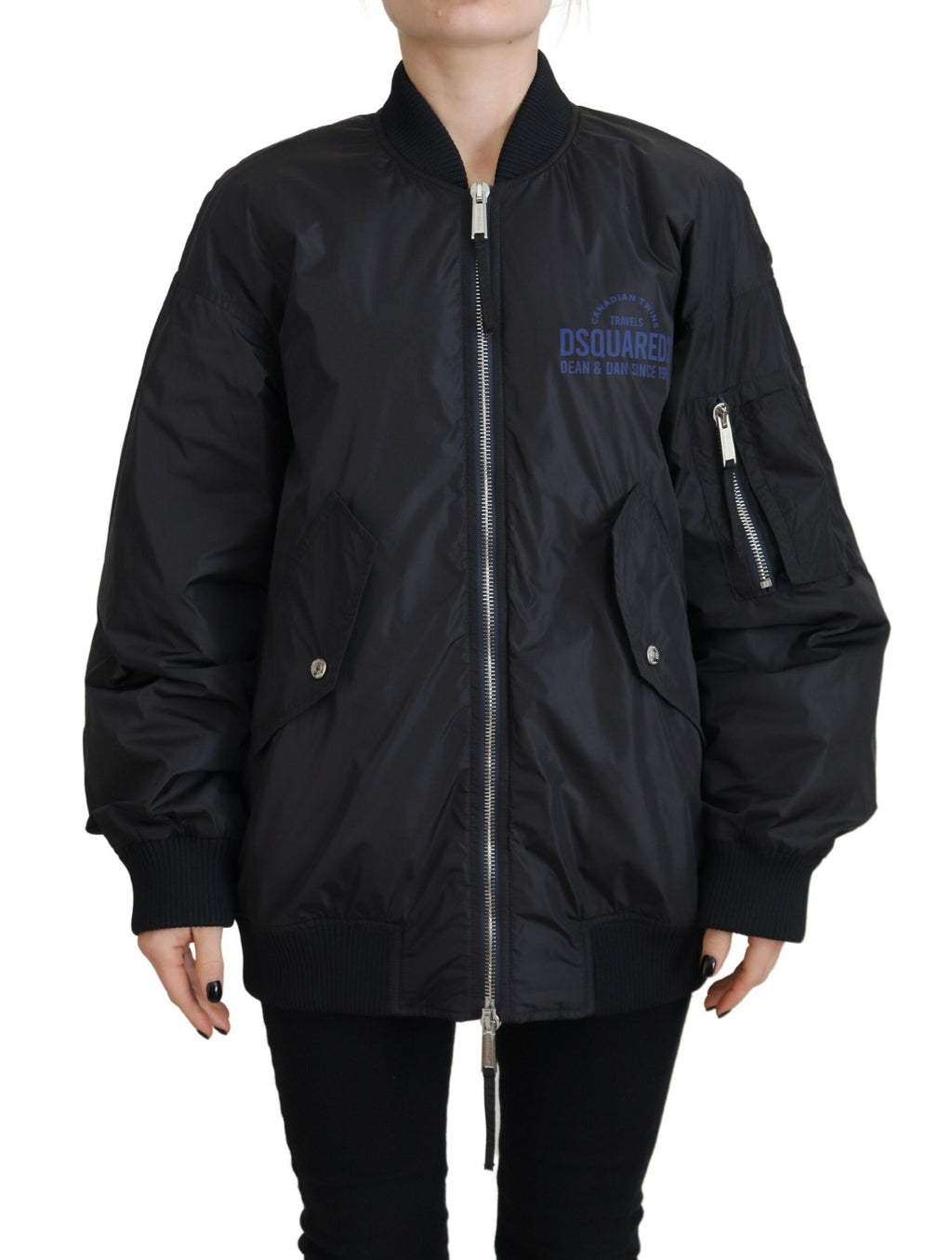 Veste bomber femme noire Dsquared² avec logo imprimé, fermeture éclair complète et design tendance.