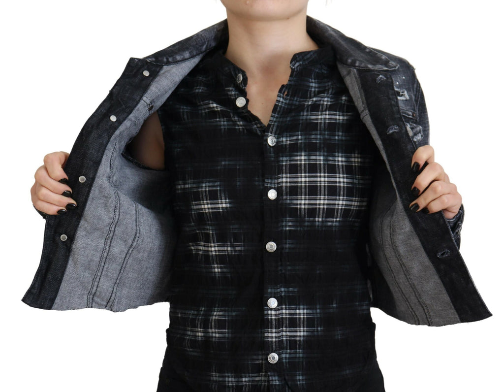 Veste en jean délavée gris, en coton déchiré, de la marque Dsquared², avec détails usés et style décontracté.