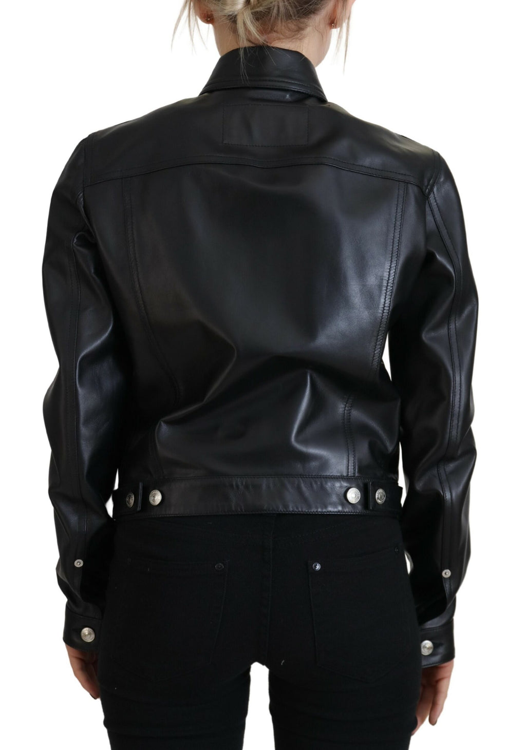 Veste en cuir noire à col et manches longues de Dsquared², style élégant et moderne, vue de face.