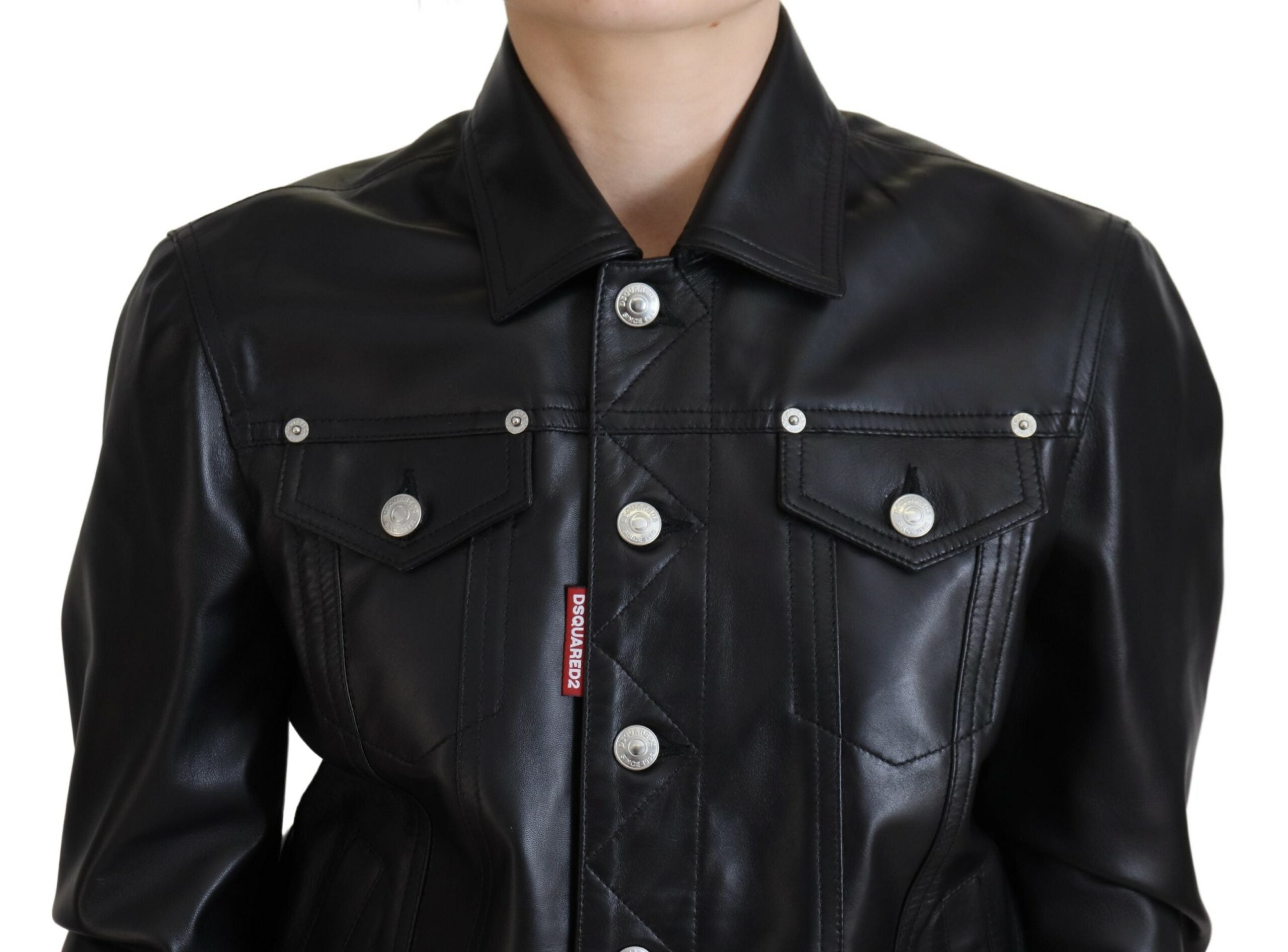 Veste en cuir noir à col avec manches longues de la marque Dsquared², vue de face, détails du col et des manches visibles.