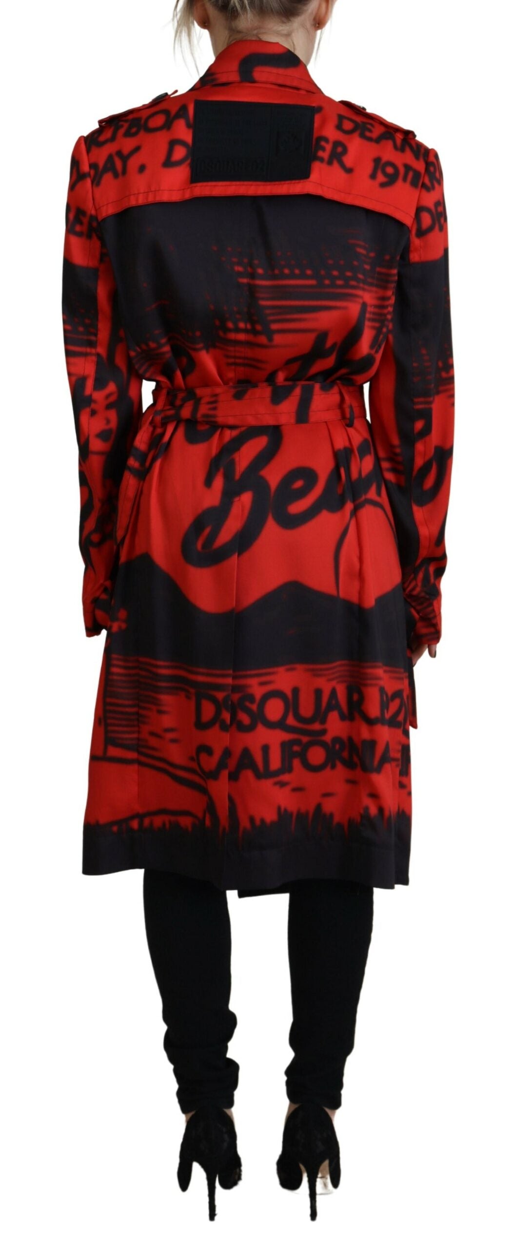 Blouson Dsquared² en laine rouge à imprimé, col à boutons, style élégant et décontracté.