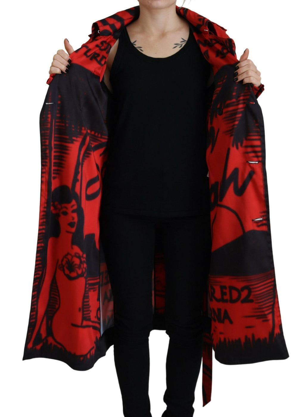 Veste Dsquared² rouge à imprimé, col boutonné, style Desigual, visible avec détails de motifs colorés et coupe élégante.