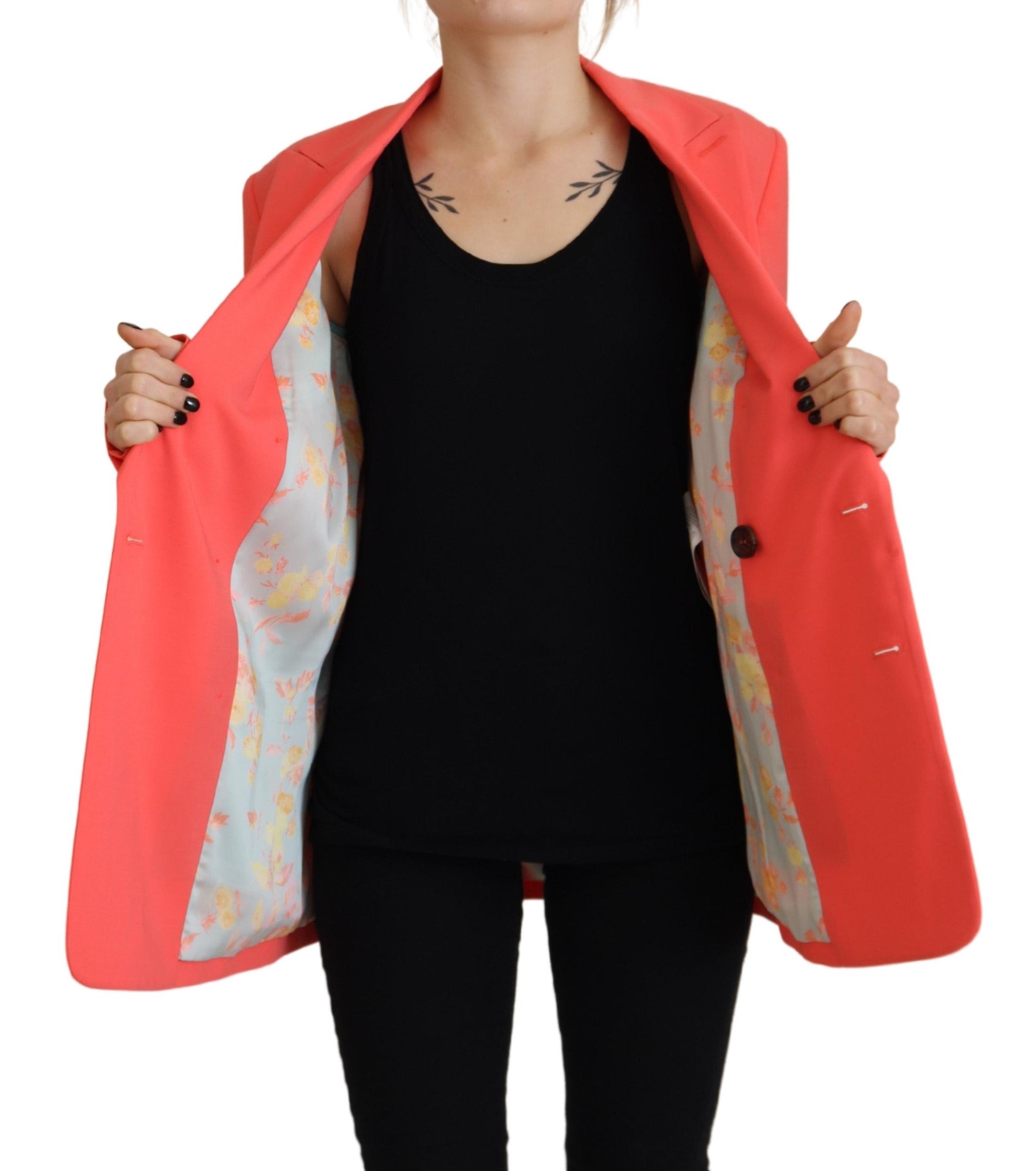 Veste blazer rose à double boutonnage de Dsquared², style chic et élégant, vue de face sur fond neutre.