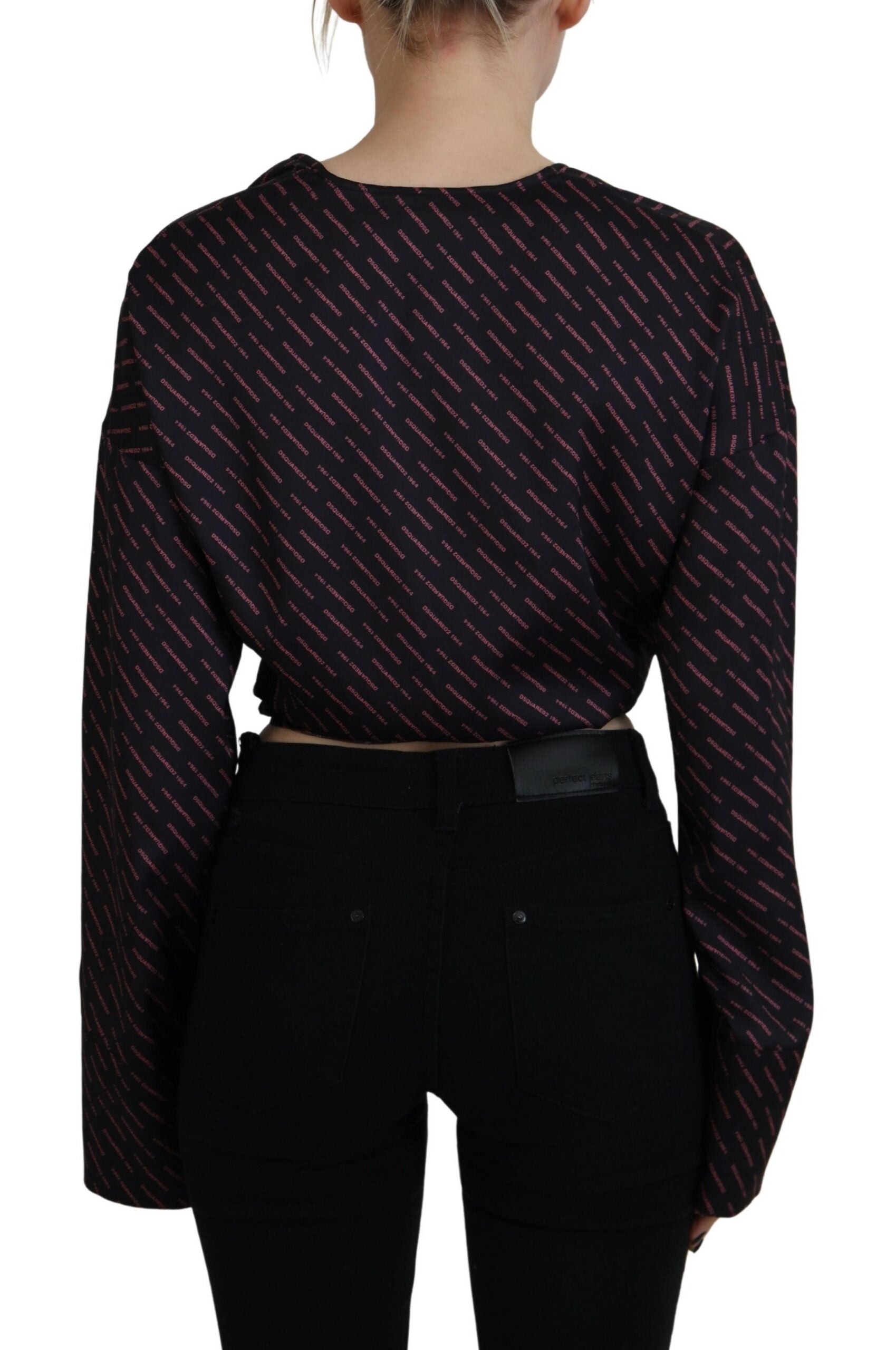 Blouse courte en polyester noir avec logo imprimé de Dsquared², visible avec col et manches courtes, style moderne et décontracté.