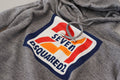 Sweat à capuche en coton gris avec logo imprimé de Dsquared², sweatshirt décontracté et confortable pour homme.