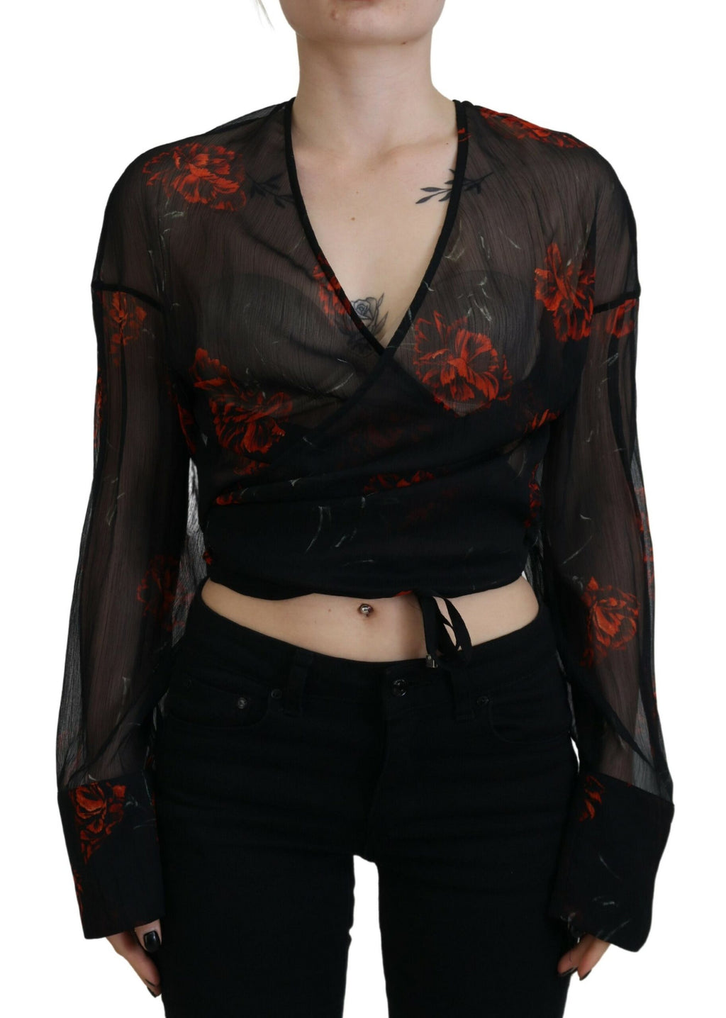 Haut court à manches longues avec motif floral noir signé Dsquared², style crop et wrap, pour un look élégant et tendance.